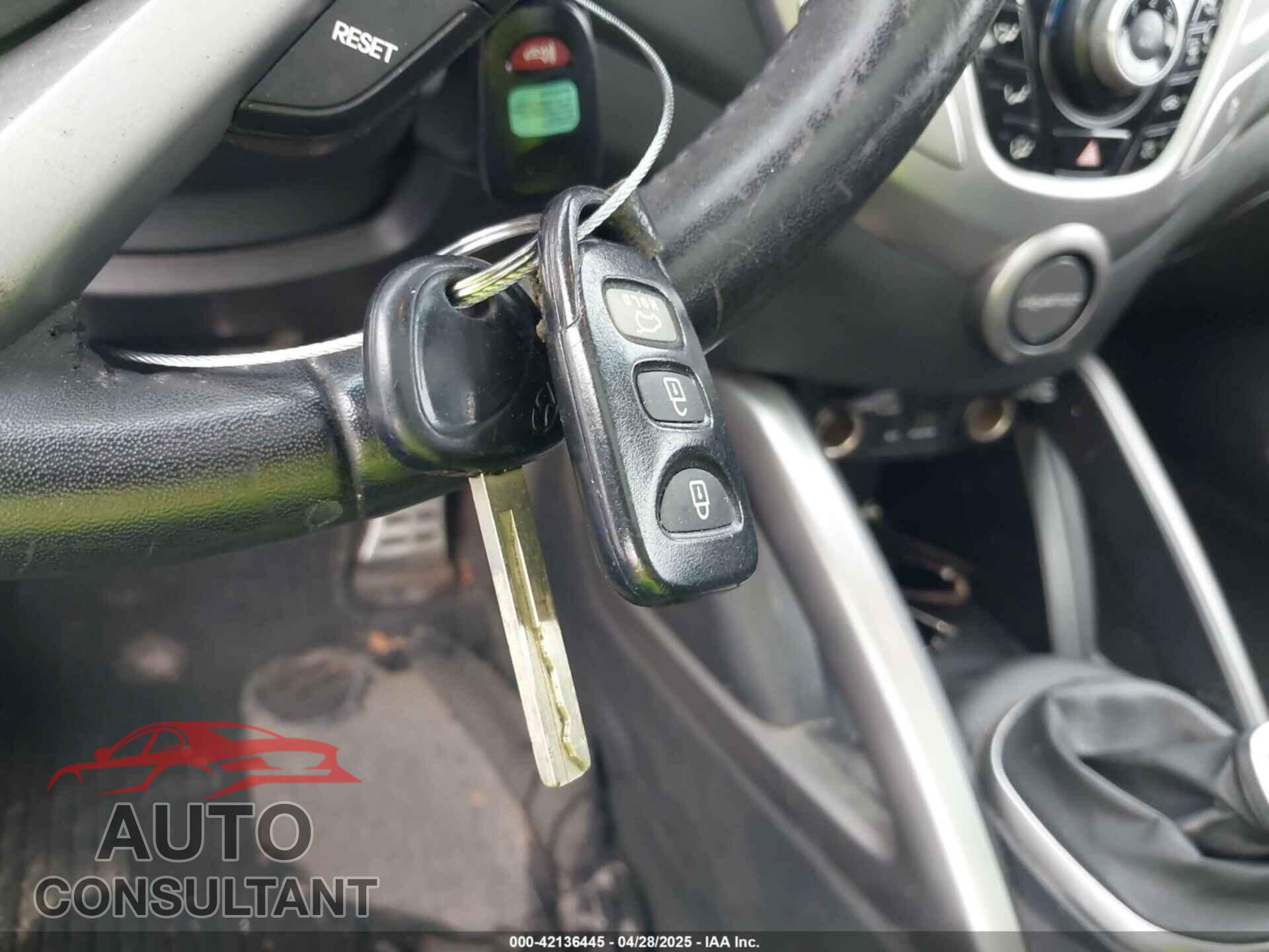 HYUNDAI VELOSTER 2013 - KMHTC6AD2DU141462