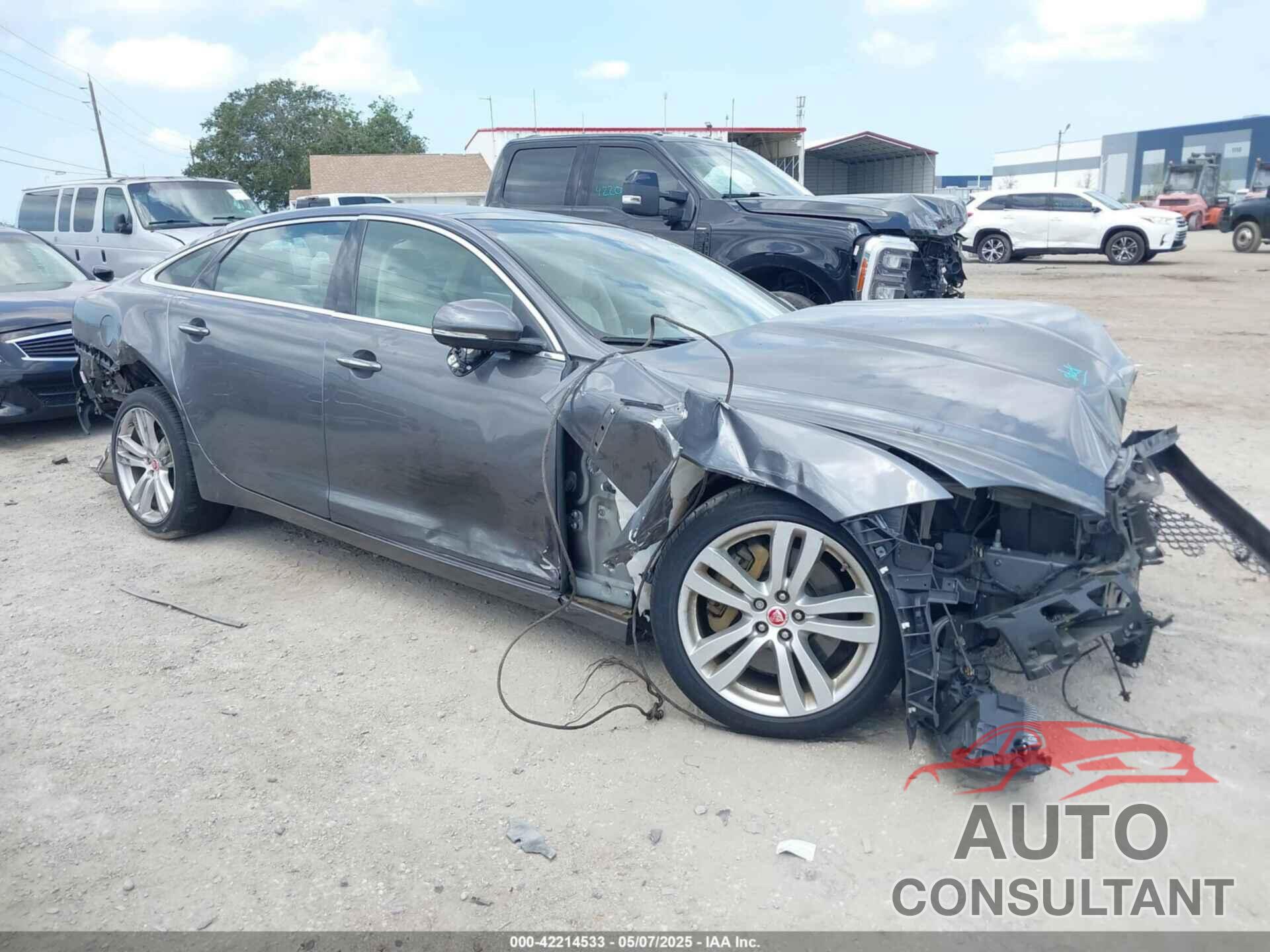 JAGUAR XJ 2019 - SAJWA2G75K8W19401
