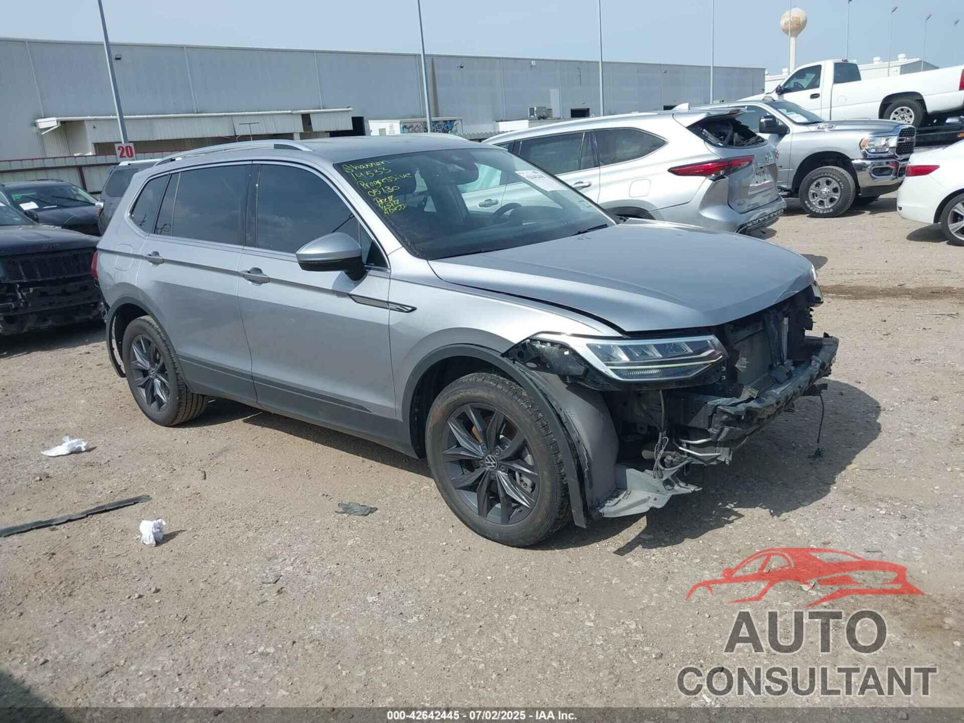 VOLKSWAGEN TIGUAN 2022 - 3VV3B7AX5NM042469