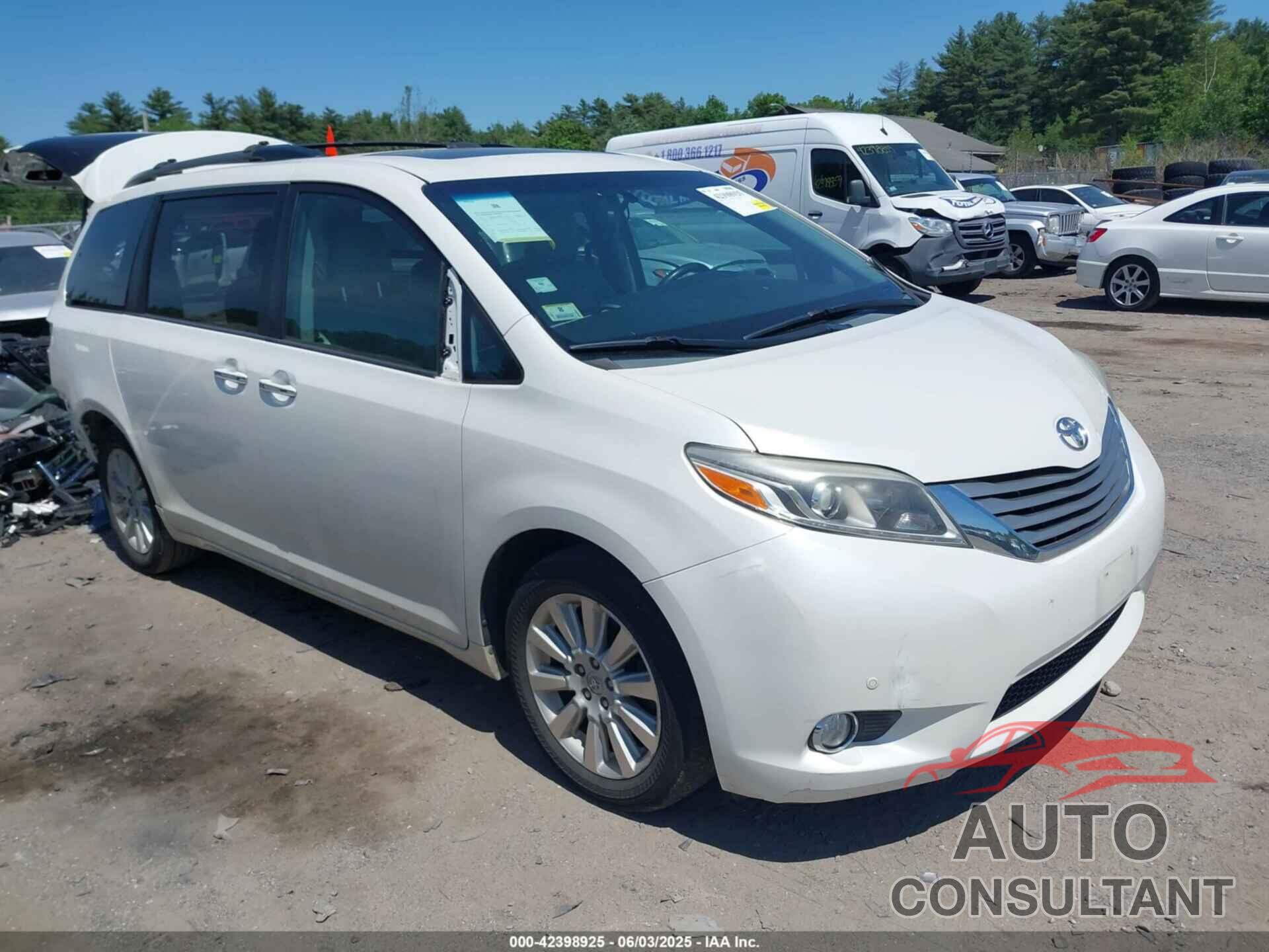TOYOTA SIENNA 2015 - 5TDDK3DC2FS108045