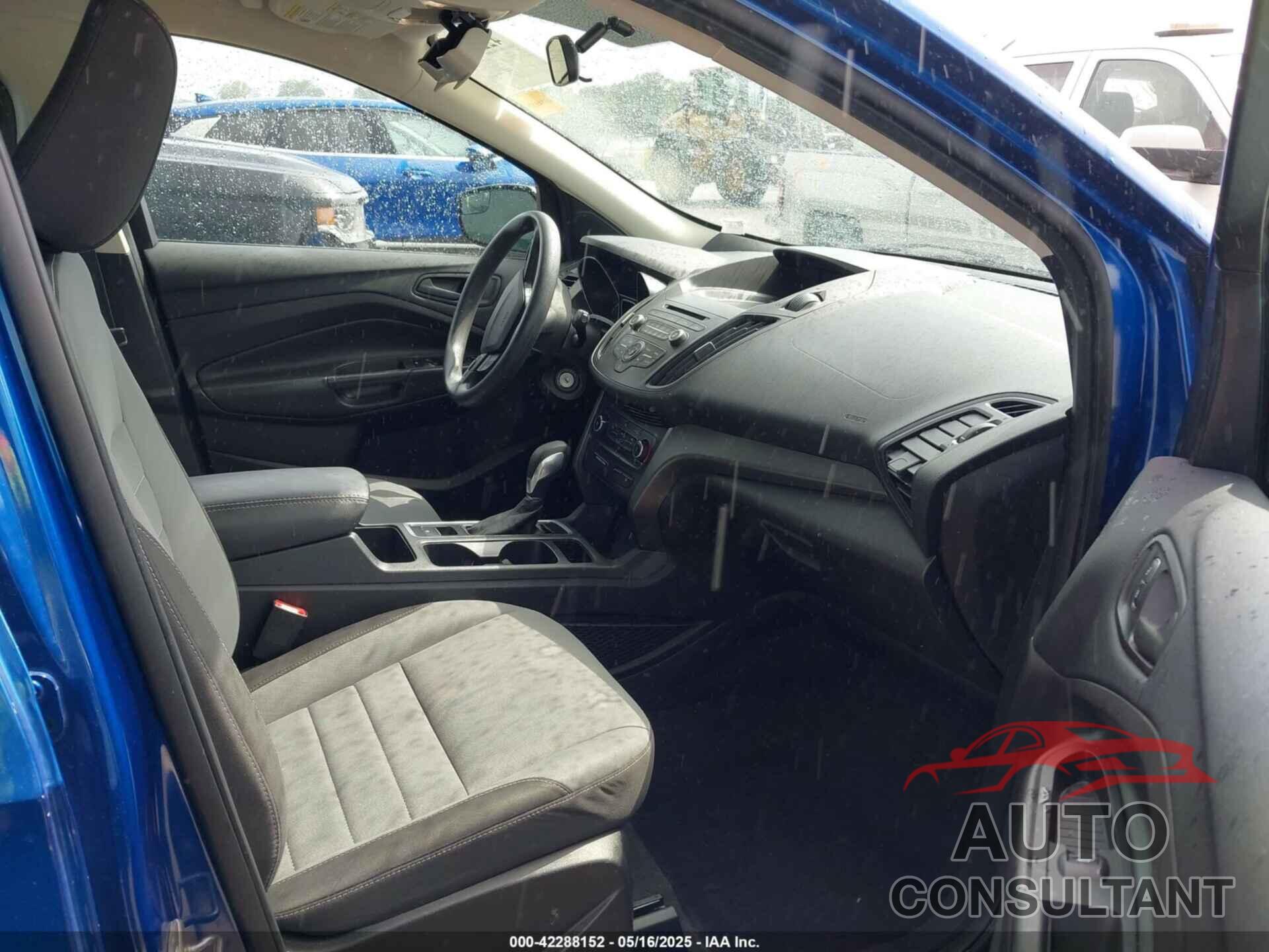 FORD ESCAPE 2018 - 1FMCU0F74JUB42878