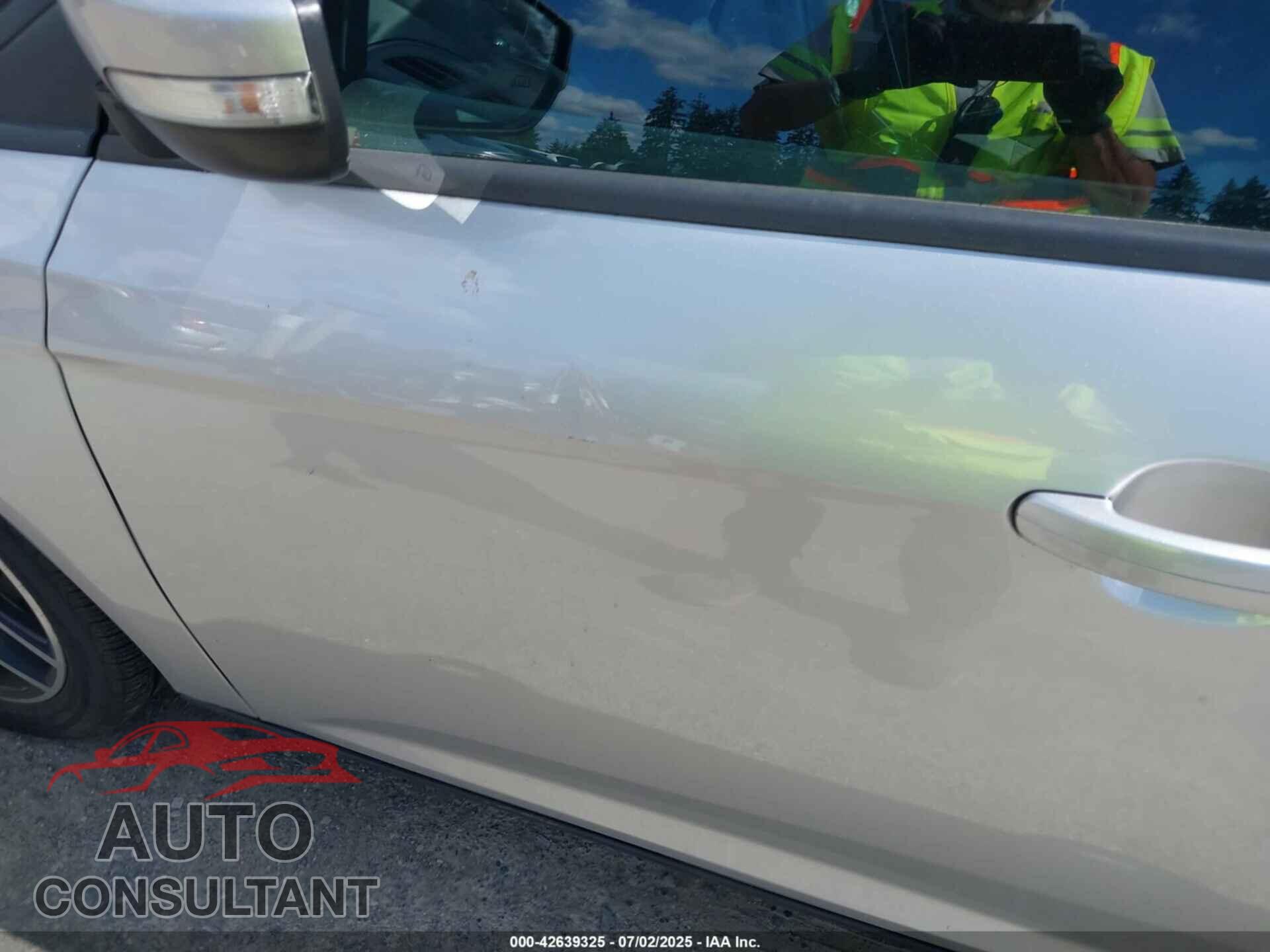 FORD FOCUS 2017 - 1FADP3M27HL306512