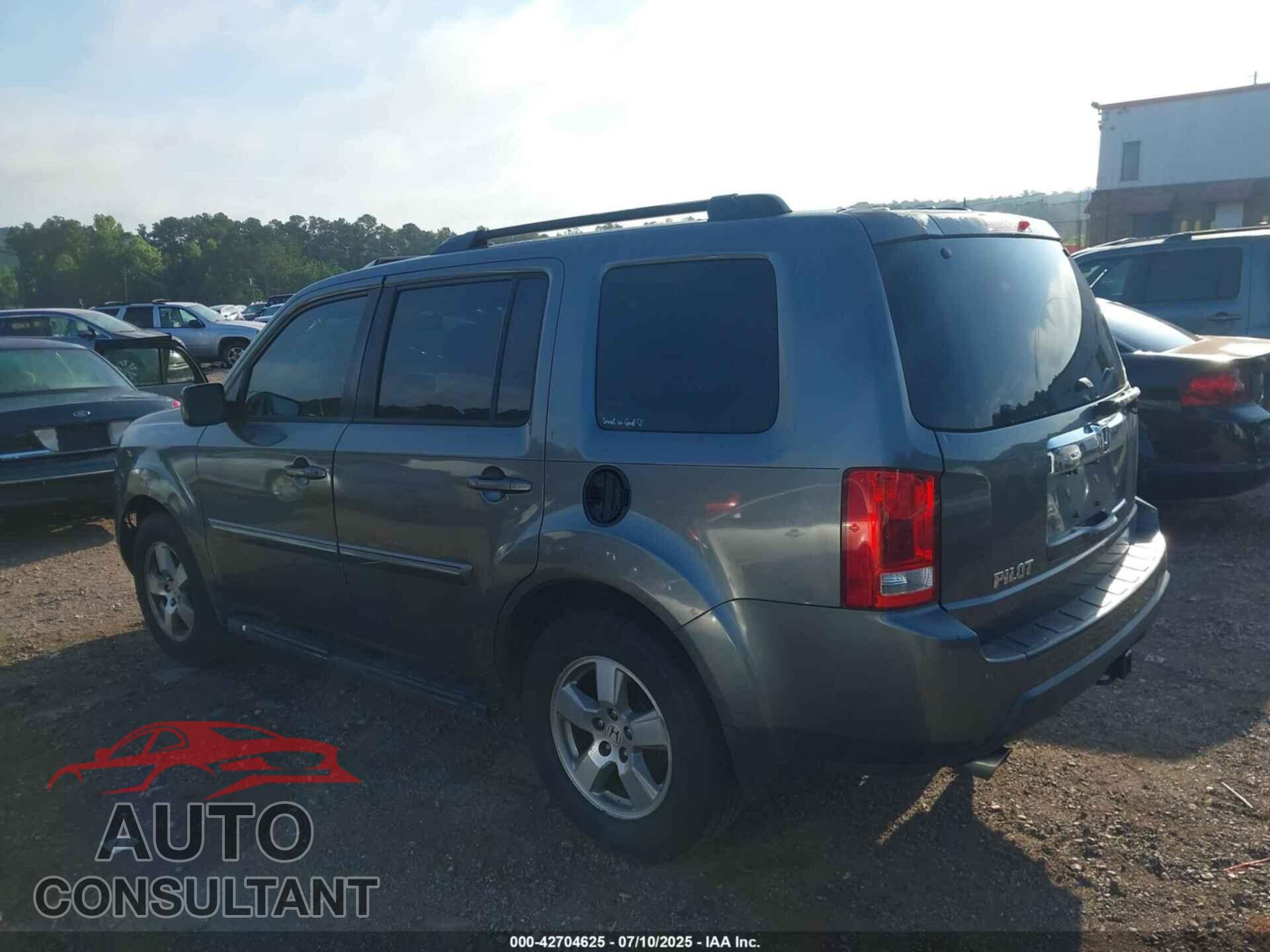 HONDA PILOT 2011 - 5FNYF3H51BB040353
