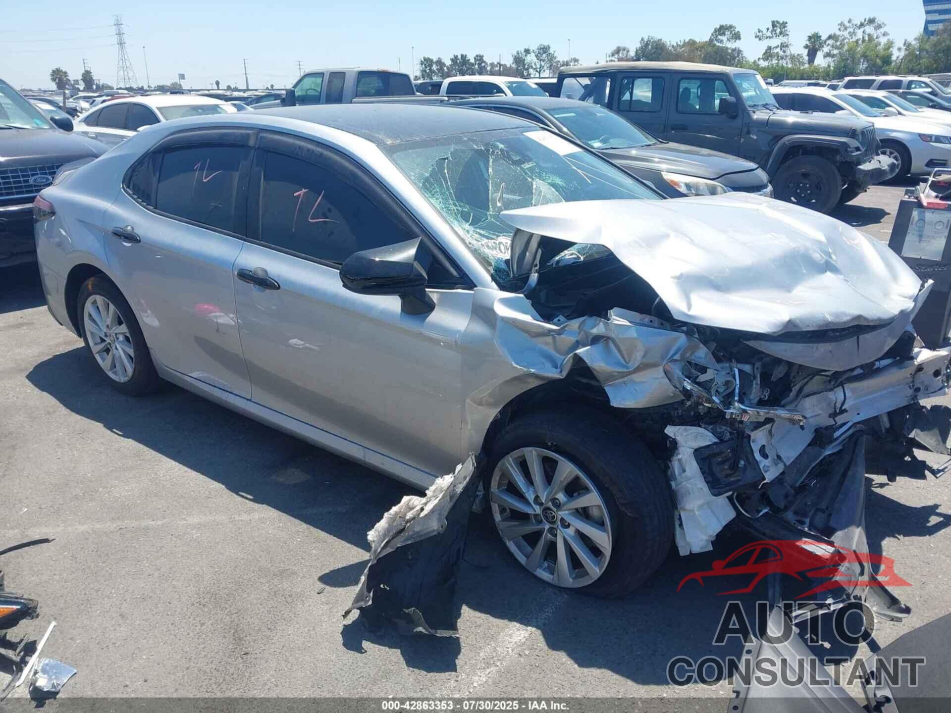 TOYOTA CAMRY 2021 - 4T1C11AK4MU612132