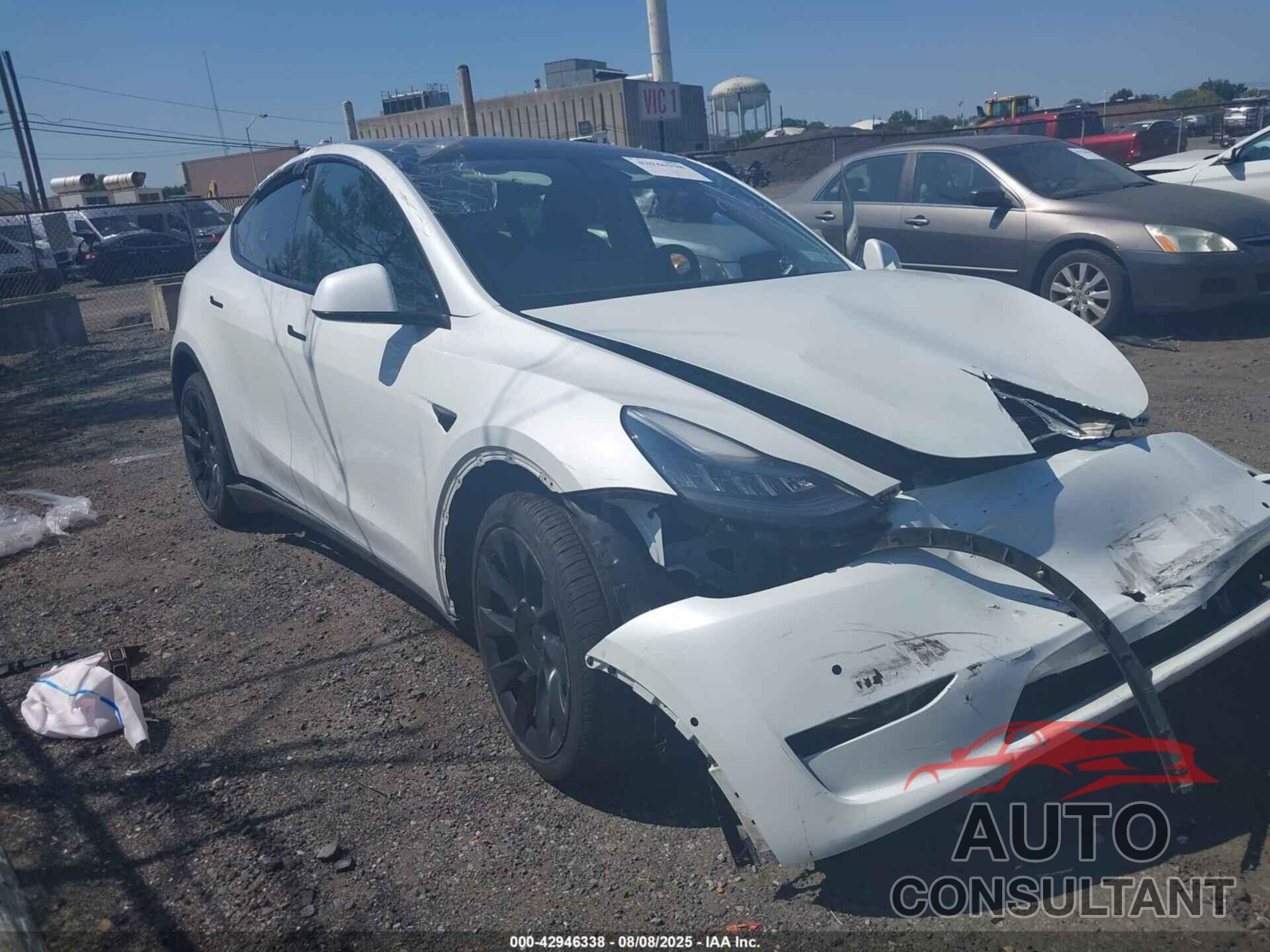 TESLA MODEL Y 2021 - 5YJYGDEEXMF108157