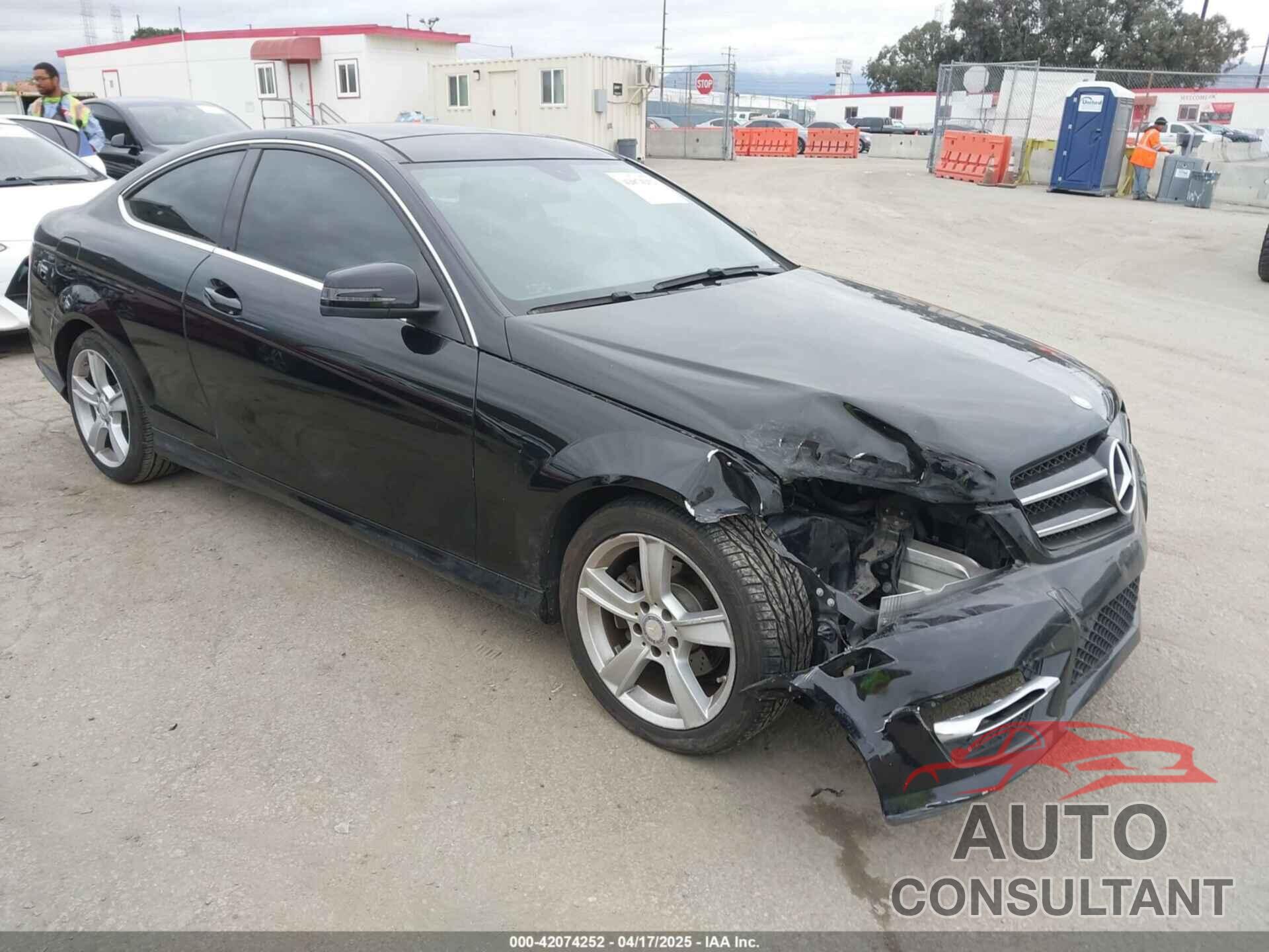 MERCEDES-BENZ C 250 2014 - WDDGJ4HB9EG276531