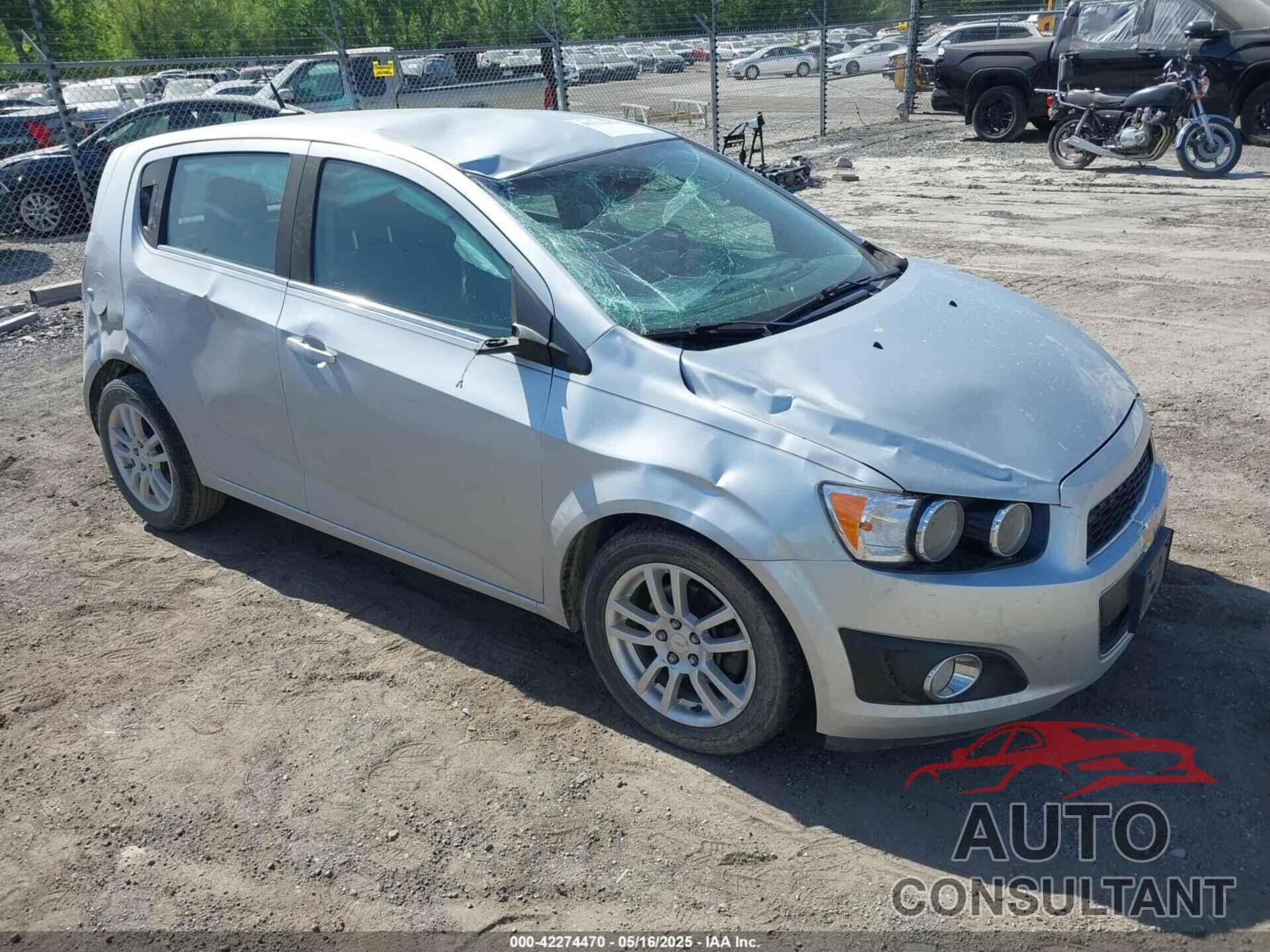 CHEVROLET SONIC 2012 - 1G1JC6SHXC4126065