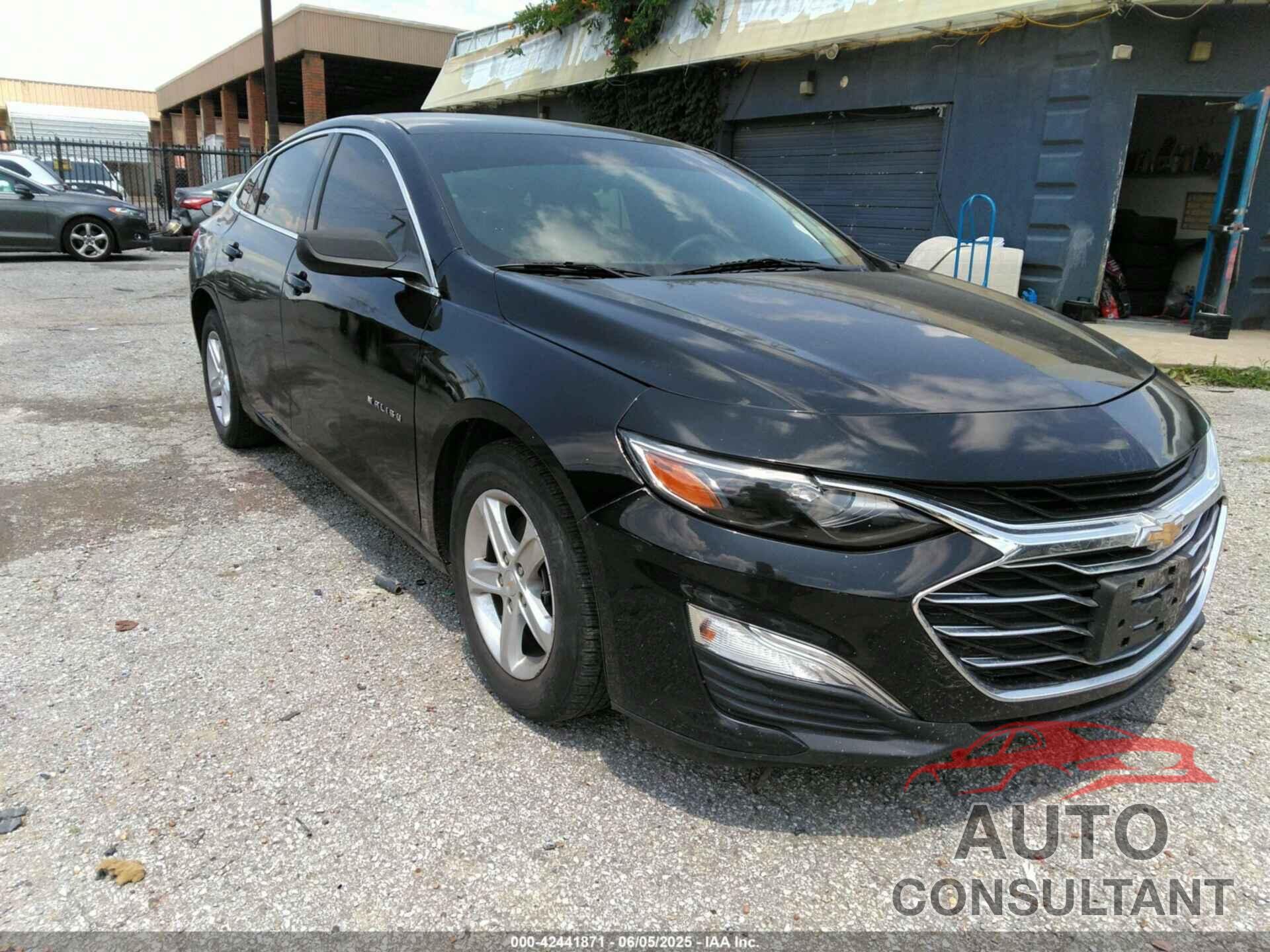 CHEVROLET MALIBU 2020 - 1G1ZB5ST1LF005157