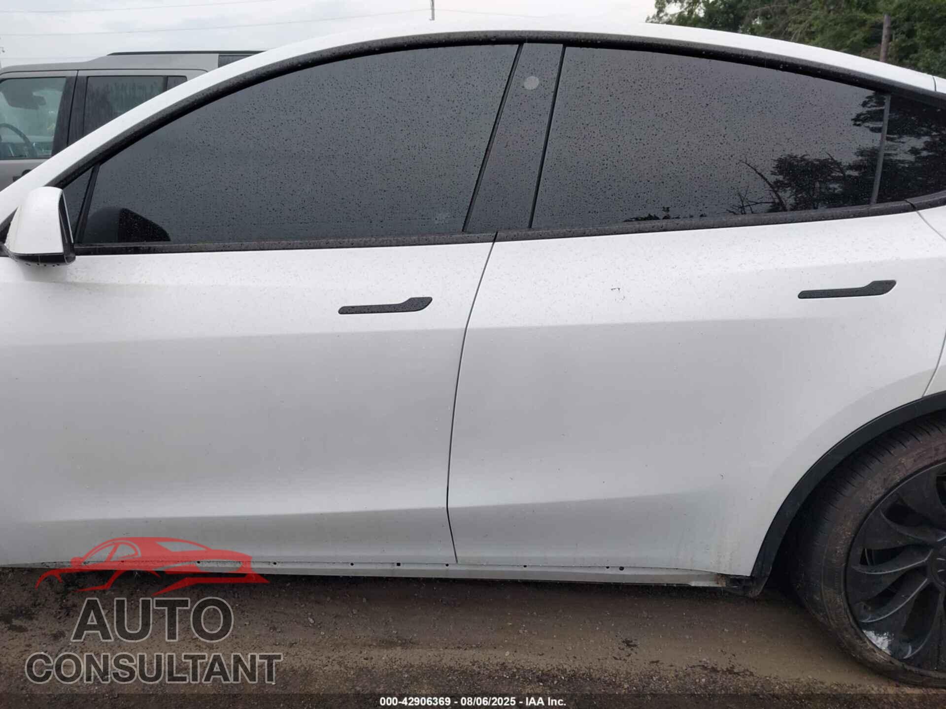 TESLA MODEL Y 2022 - 7SAYGDEFXNF376882