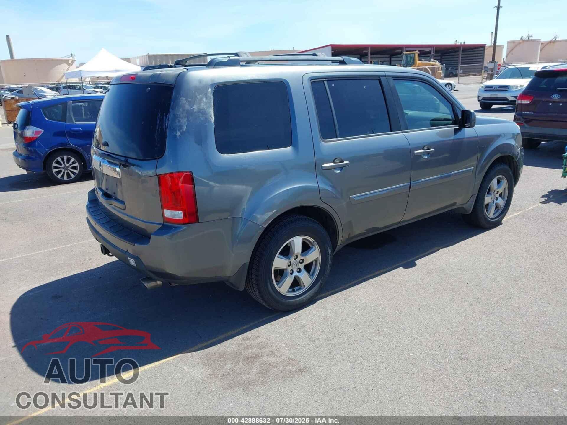 HONDA PILOT 2011 - 5FNYF3H43BB022251