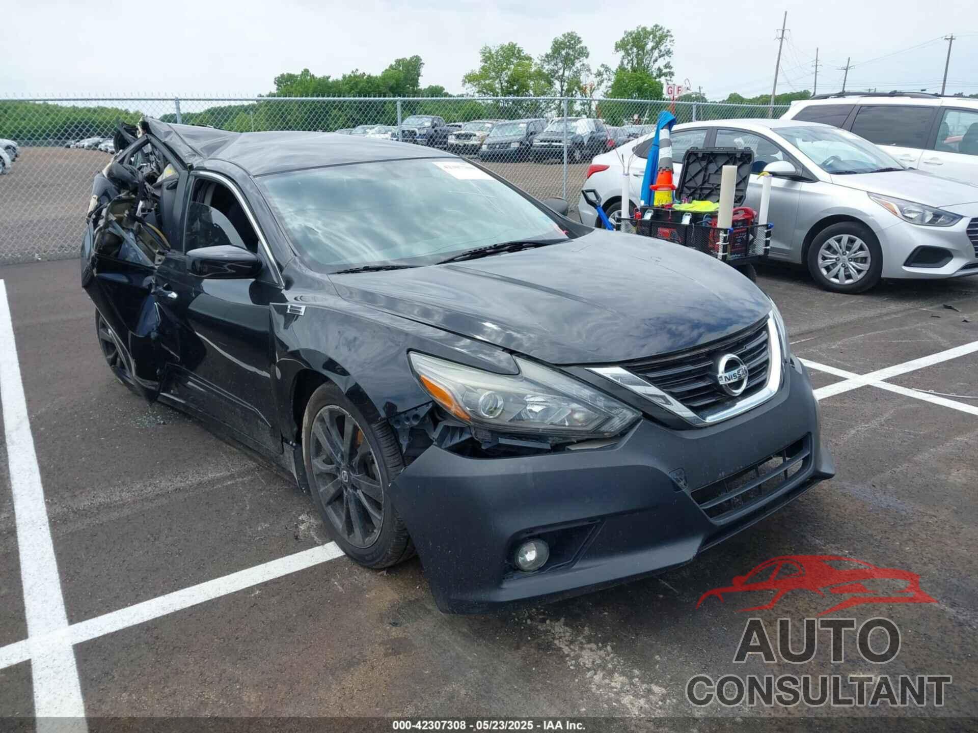 NISSAN ALTIMA 2017 - 1N4AL3AP1HC236617