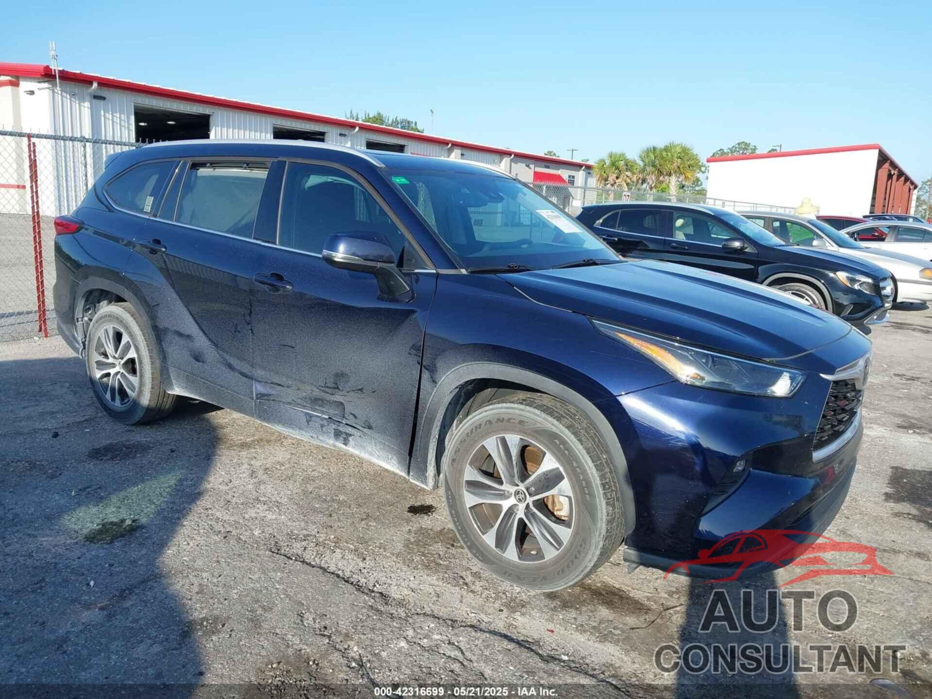 TOYOTA HIGHLANDER 2022 - 5TDGZRAH9NS541050