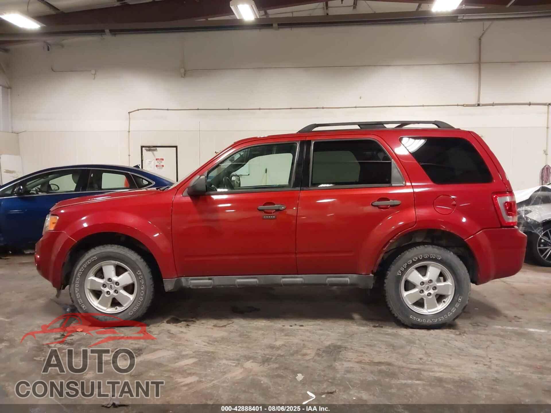 FORD ESCAPE 2011 - 1FMCU9DG5BKB20537