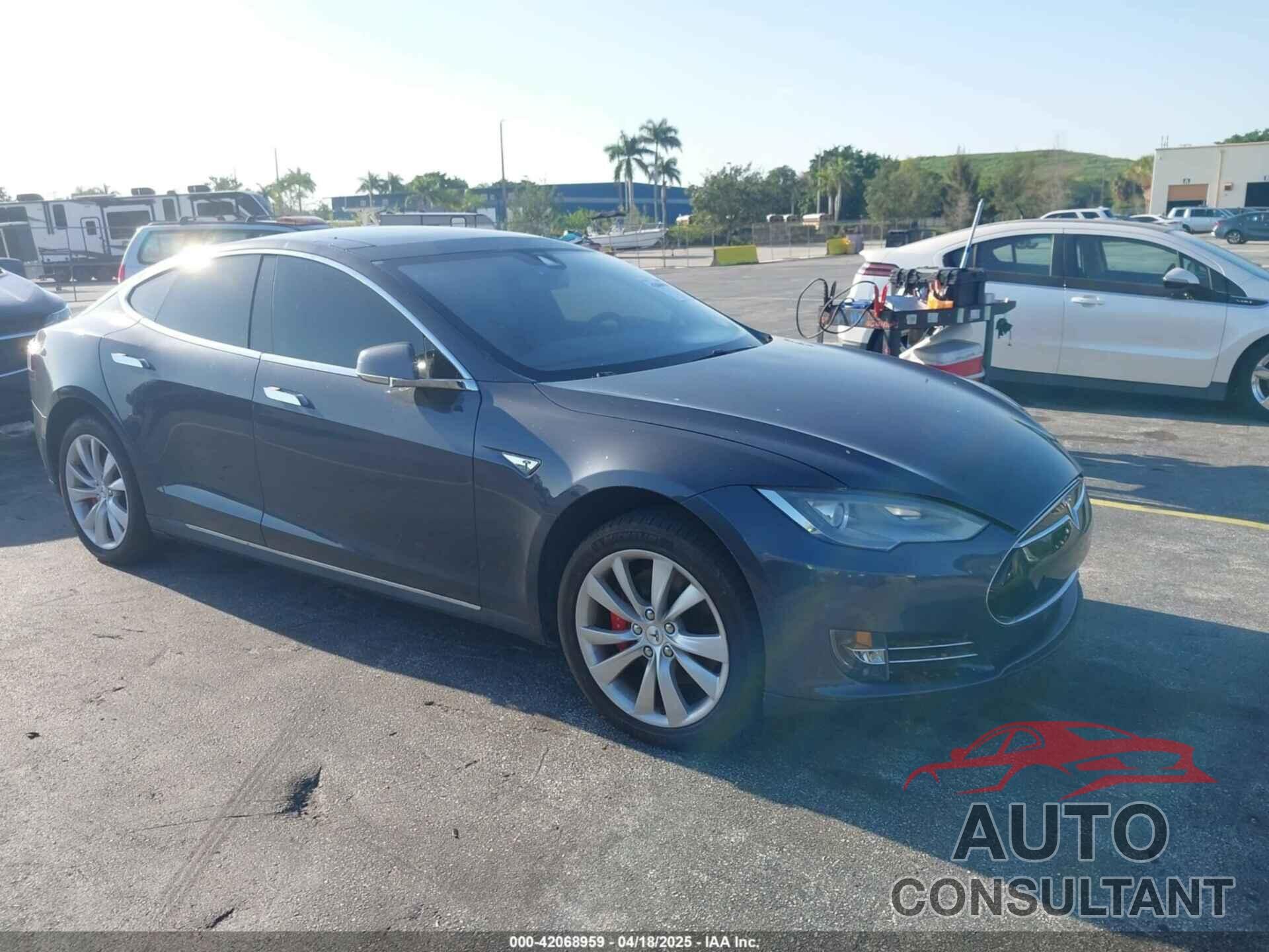 TESLA MODEL S 2015 - 5YJSA1H46FF082264