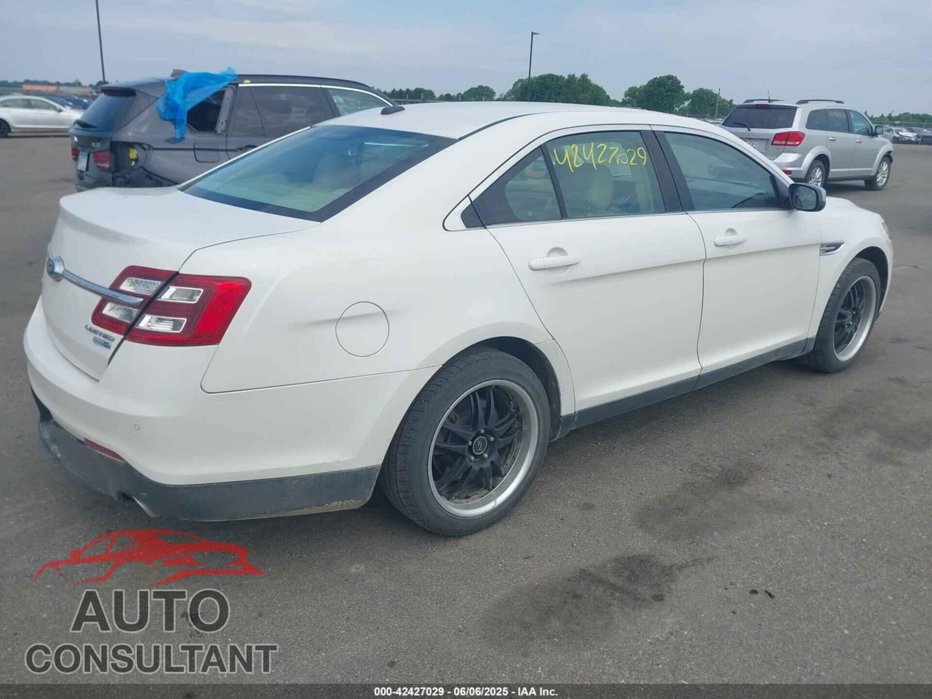 FORD TAURUS 2014 - 1FAHP2J81EG134518