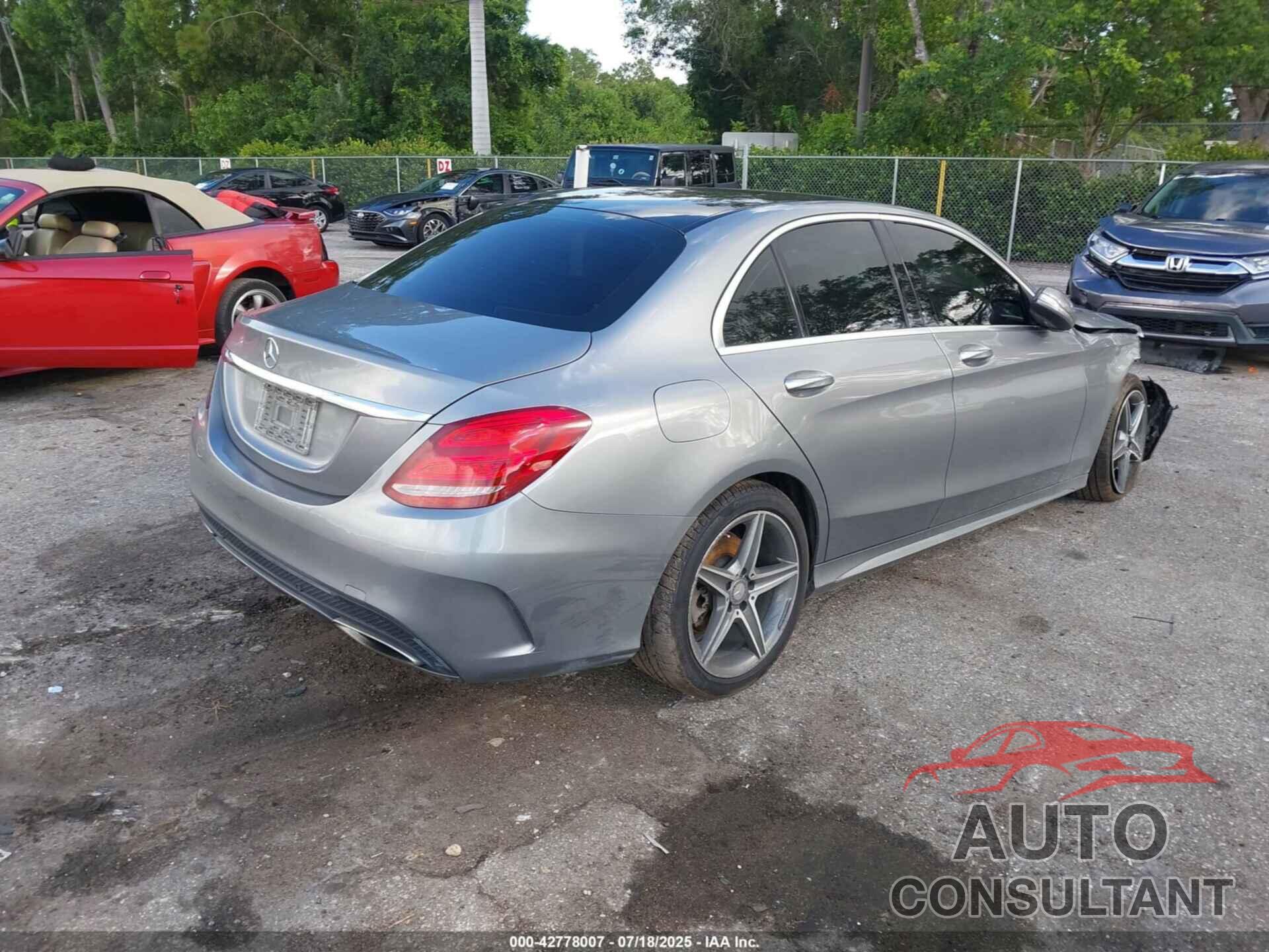 MERCEDES-BENZ C 2015 - 55SWF6GB2FU011349