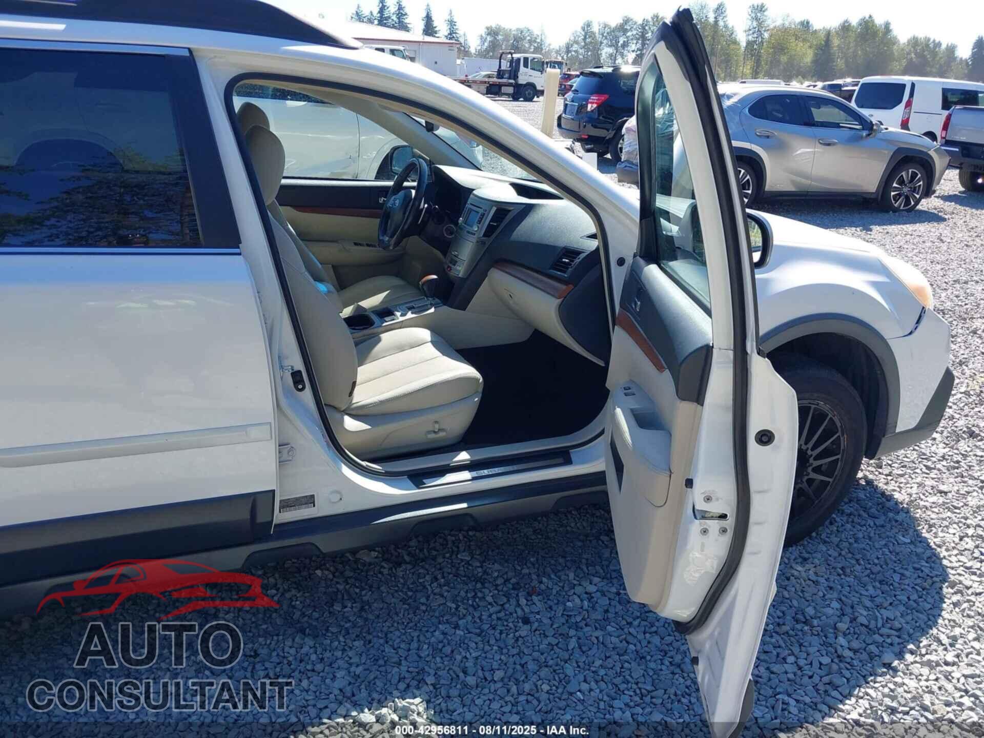 SUBARU OUTBACK 2014 - 4S4BRBLC2E3317702