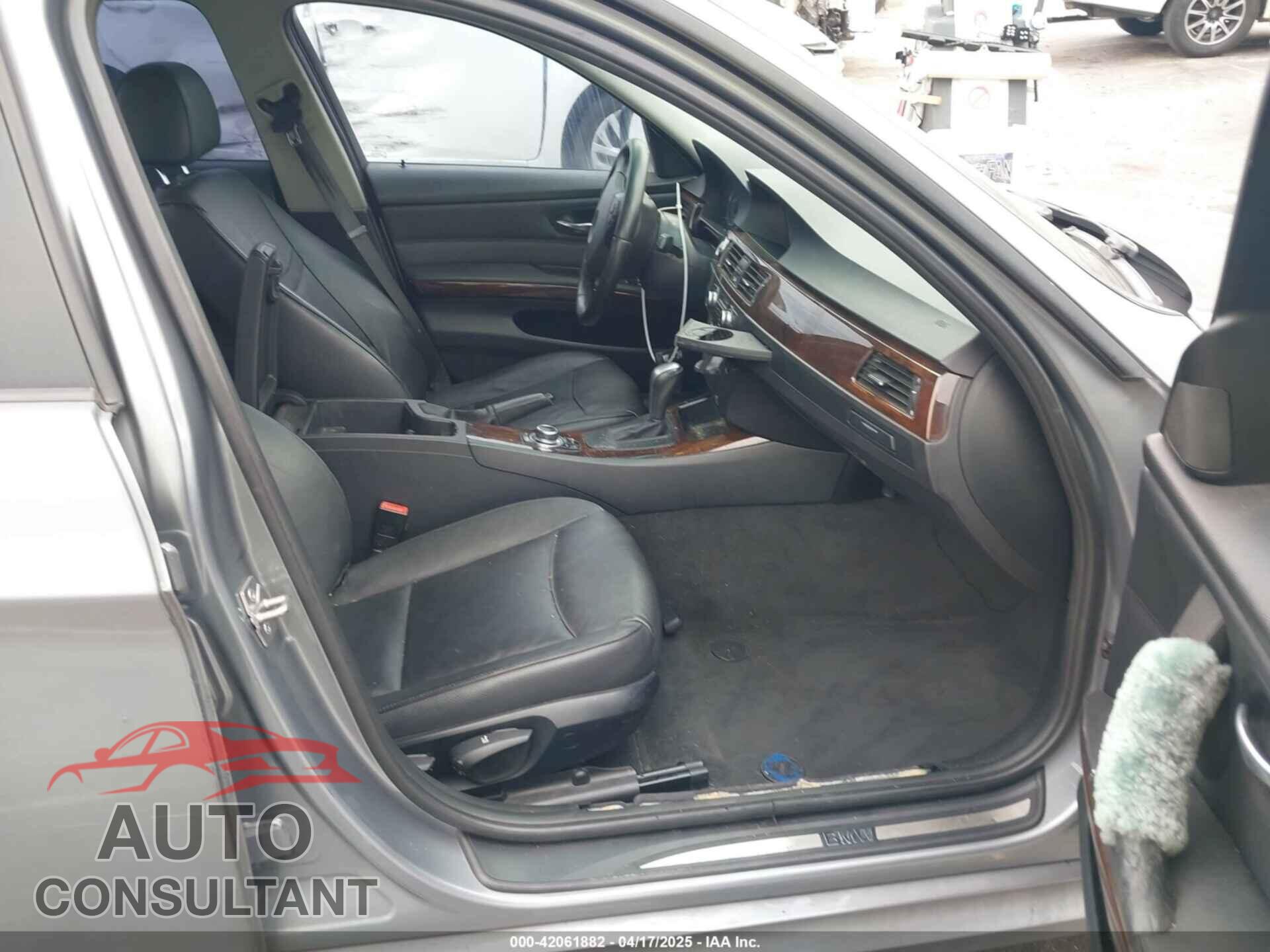 BMW 328I 2011 - WBAPH5C56BF093695