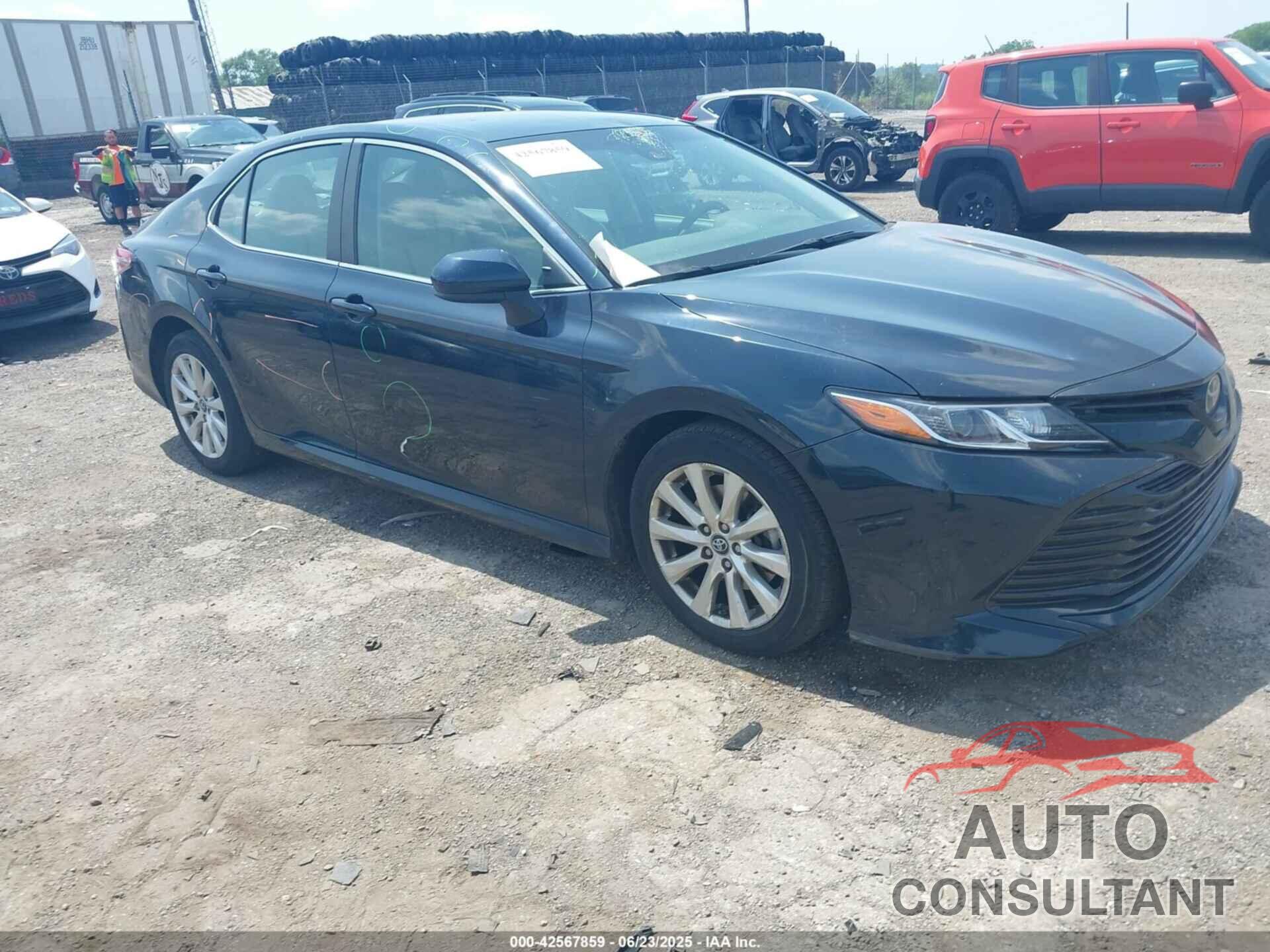 TOYOTA CAMRY 2018 - 4T1B11HK4JU523934