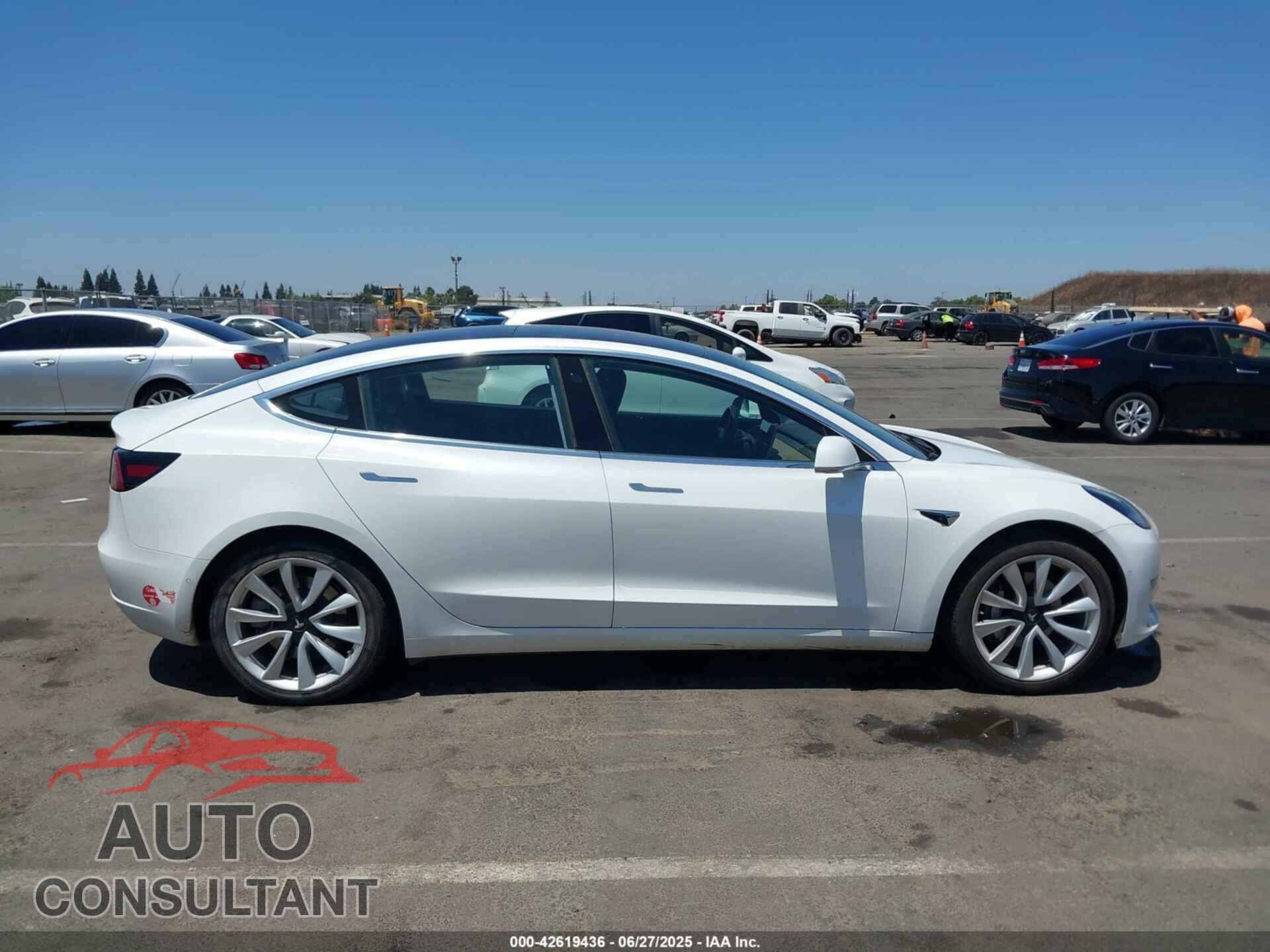 TESLA MODEL 3 2017 - 5YJ3E1EA7HF003772
