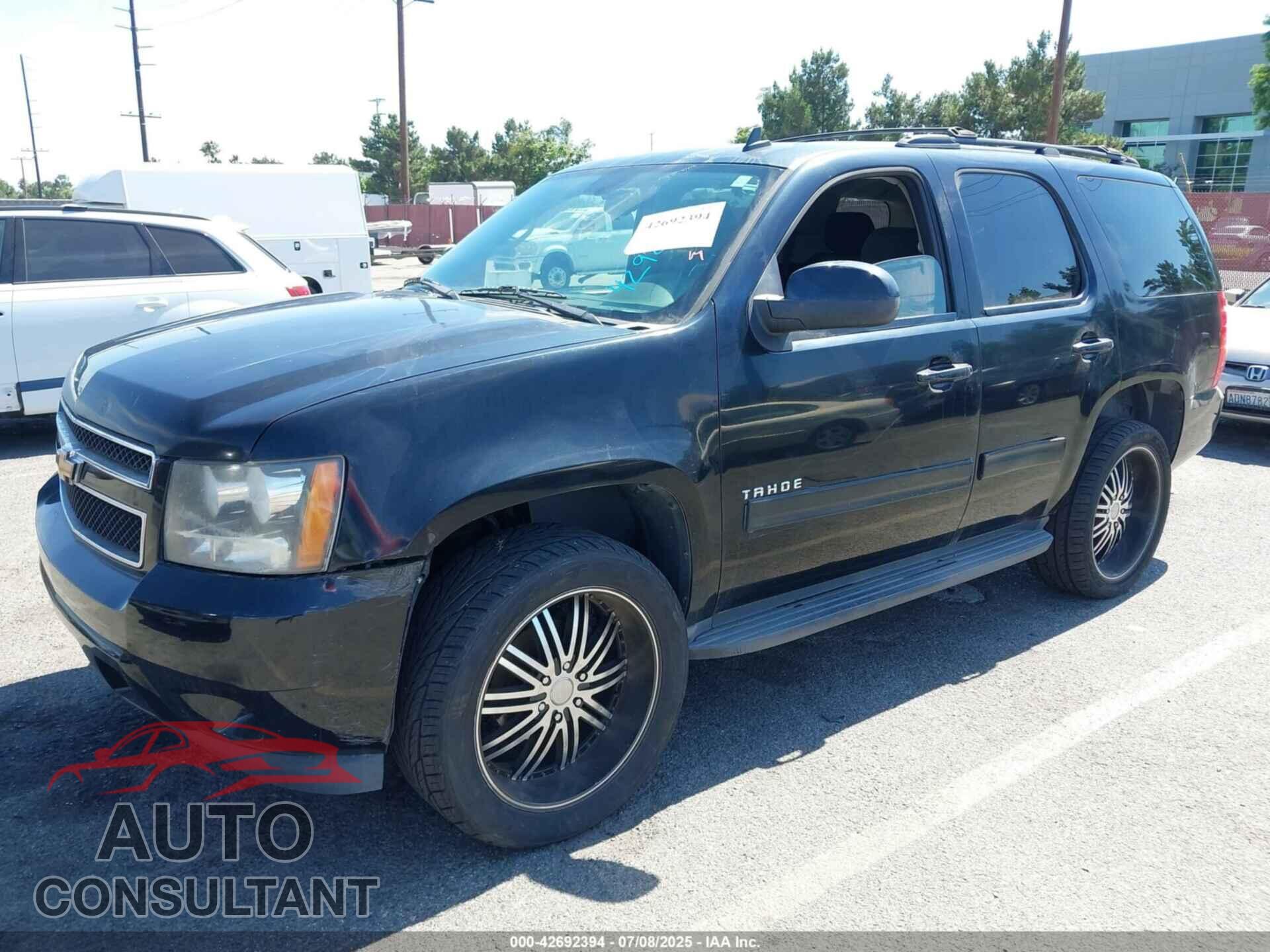 CHEVROLET TAHOE 2011 - 1GNSCAE07BR253336