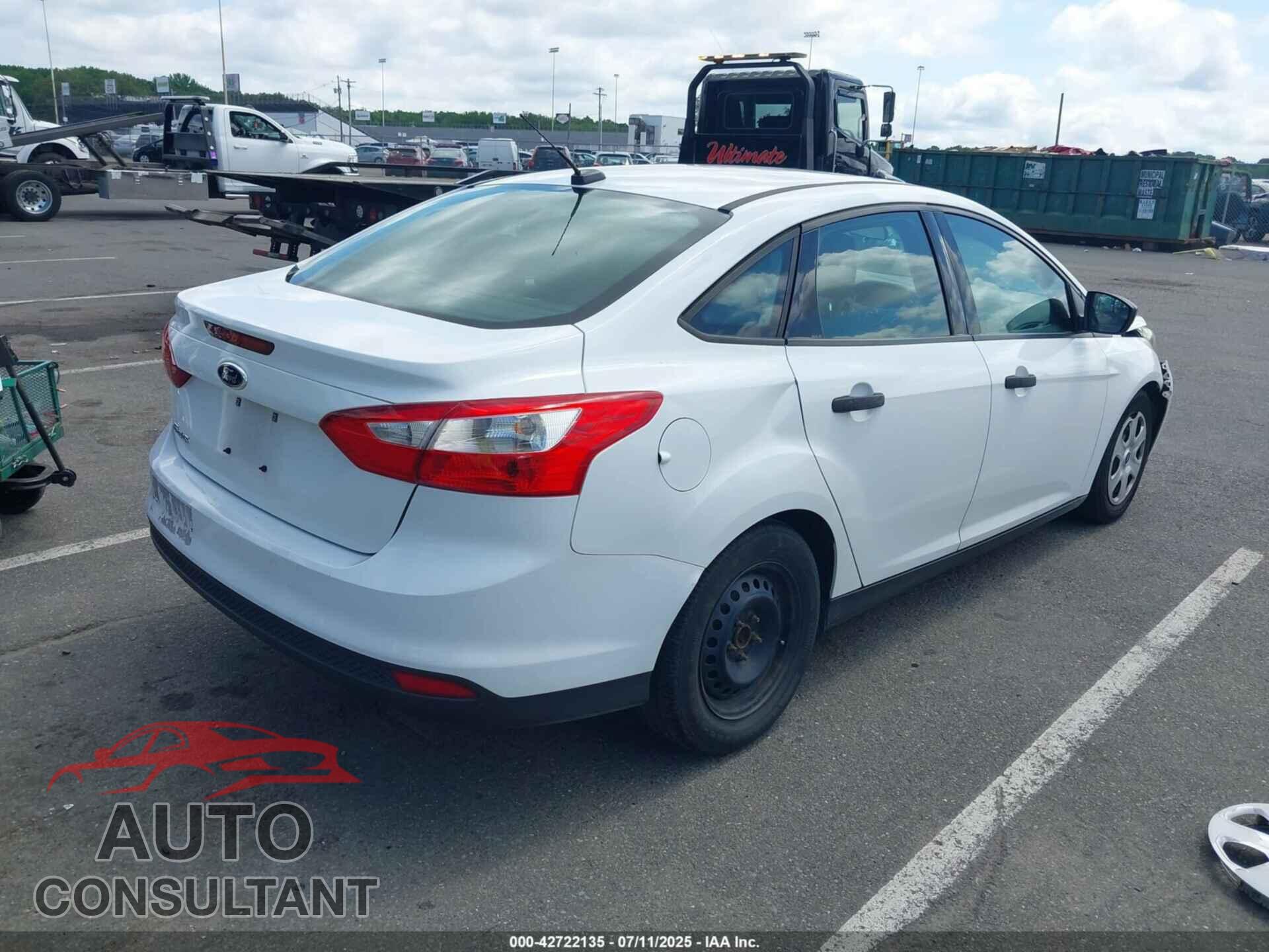 FORD FOCUS 2014 - 1FADP3E24EL112871
