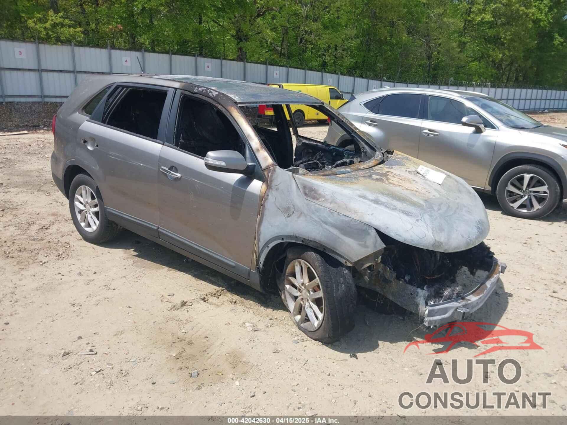 KIA SORENTO 2014 - 5XYKT3A65EG486679