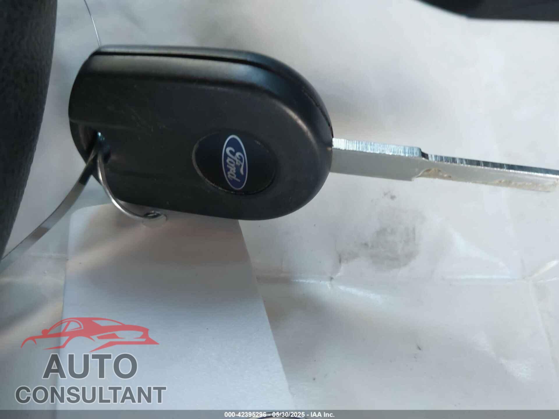 FORD FOCUS 2015 - 1FADP3K29FL201325