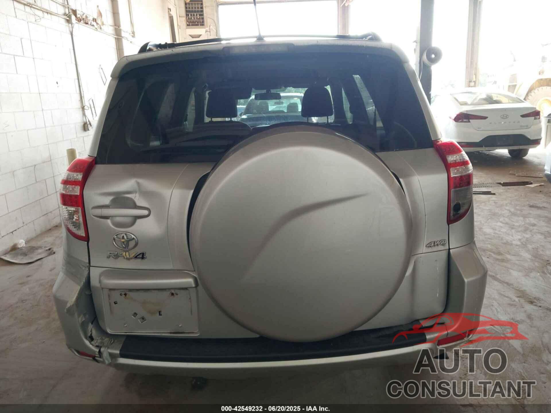 TOYOTA RAV4 2011 - 2T3BF4DV2BW082719