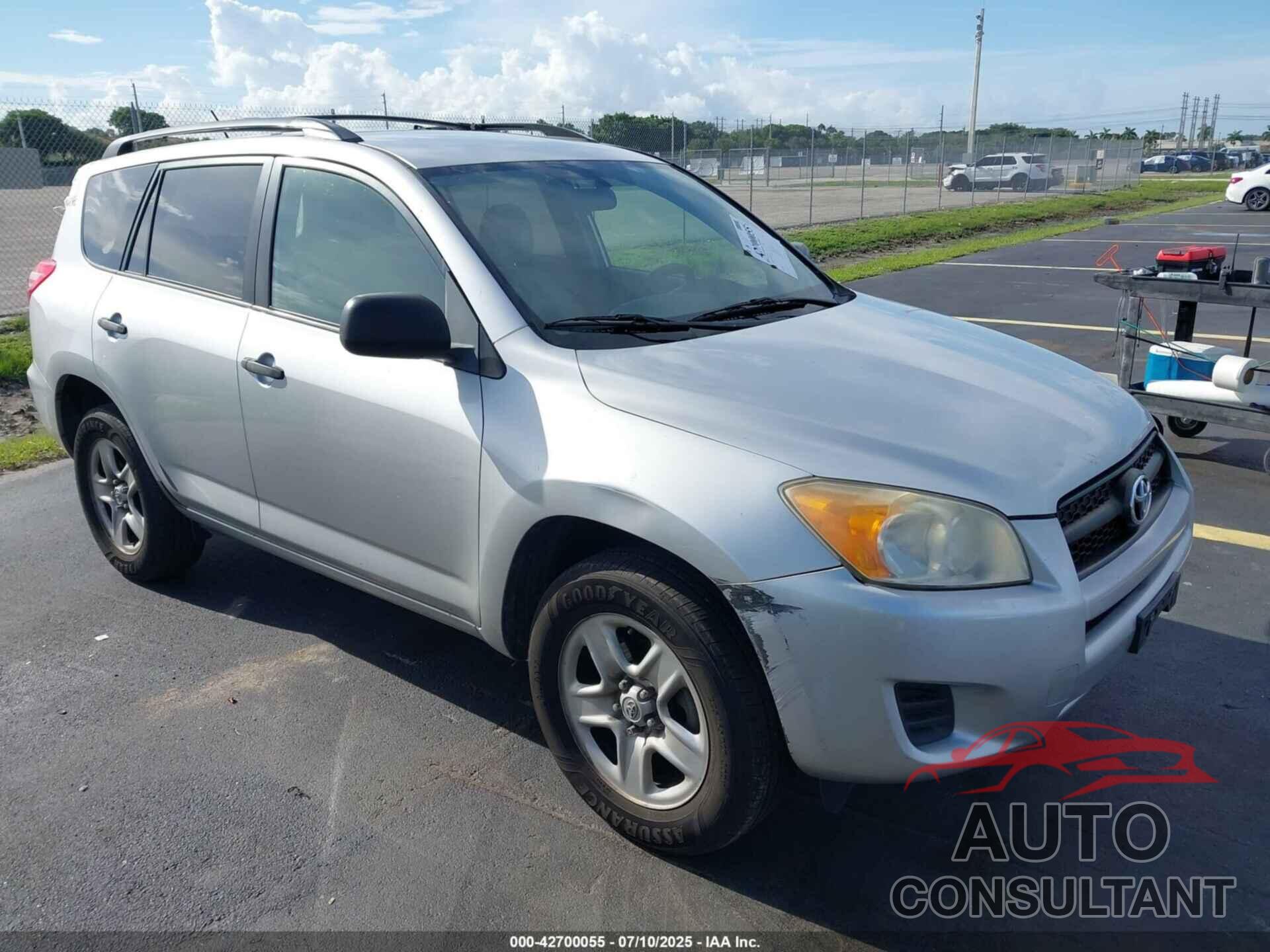 TOYOTA RAV4 2010 - JTMKF4DV2A5028343