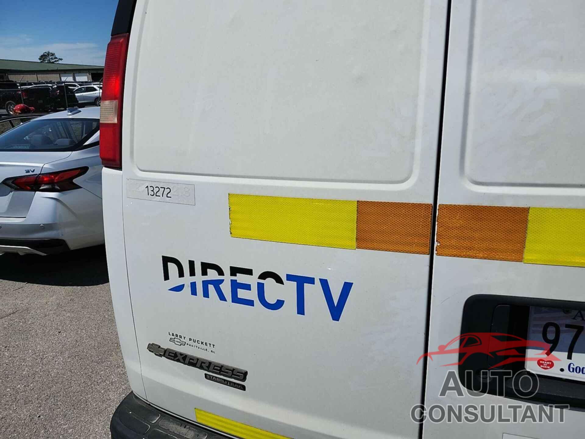 CHEVROLET EXPRESS G2500 2013 - 1GCWGFCA5D1150912