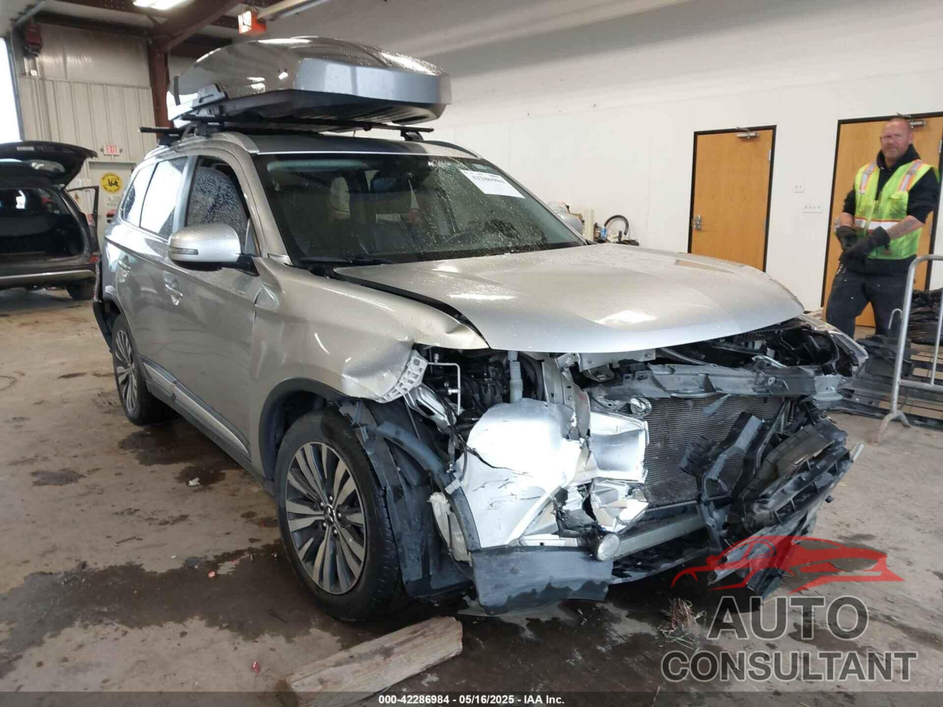 MITSUBISHI OUTLANDER 2019 - JA4AZ3A34KZ040160