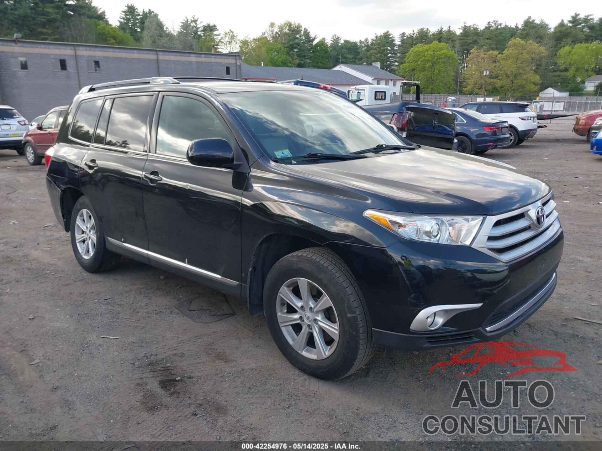 TOYOTA HIGHLANDER 2011 - 5TDBK3EHXBS077252