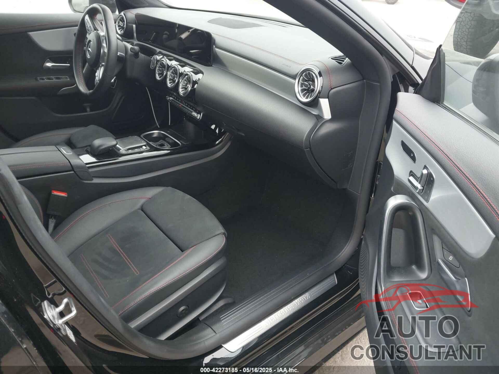 MERCEDES-BENZ CLA 250 COUPE 2023 - W1K5J4GBXPN383529
