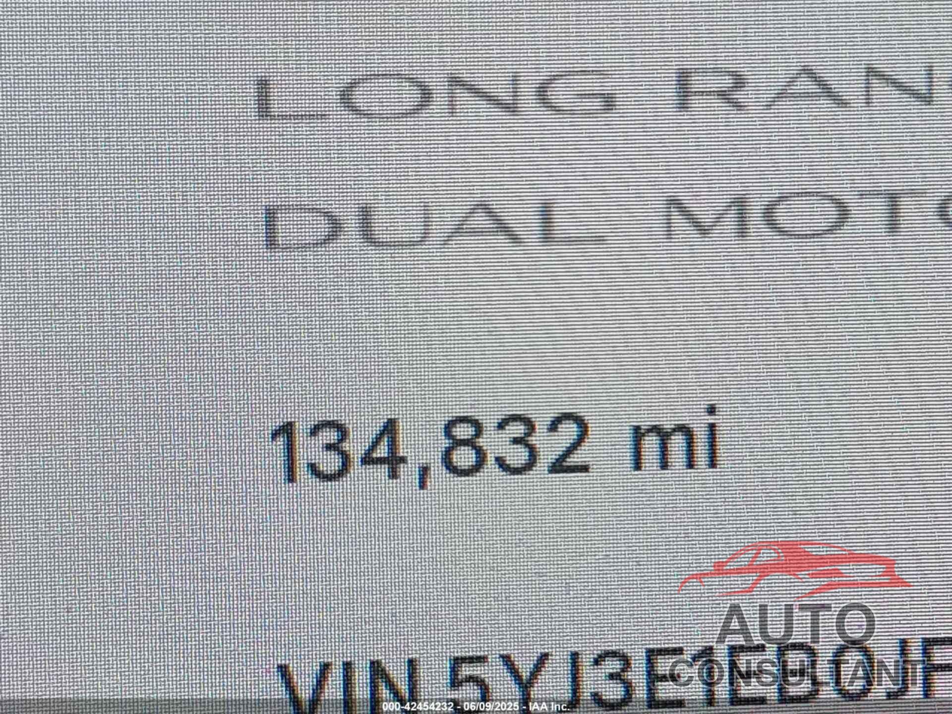 TESLA MODEL 3 2018 - 5YJ3E1EB0JF093846