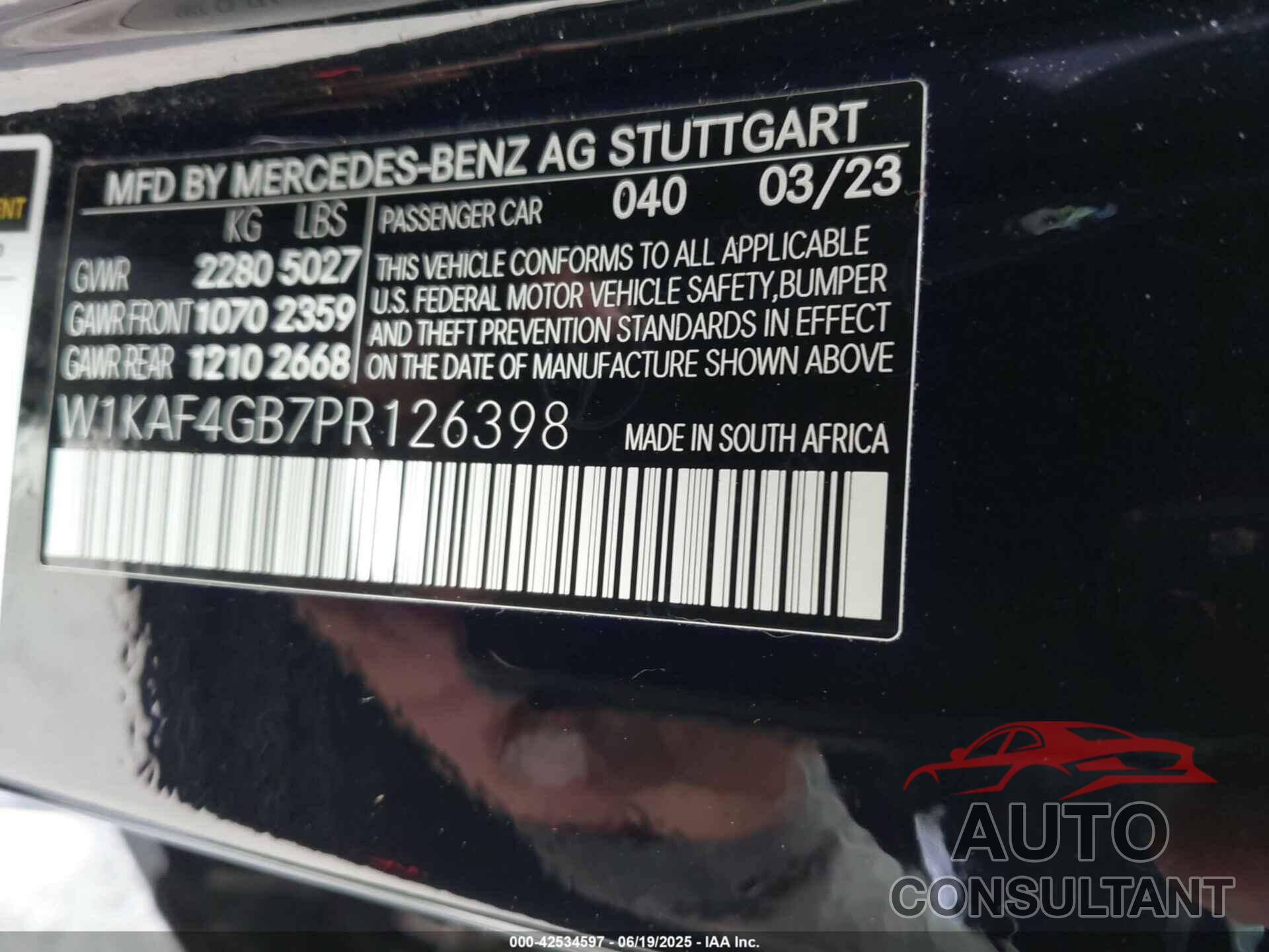MERCEDES-BENZ C 300 2023 - W1KAF4GB7PR126398