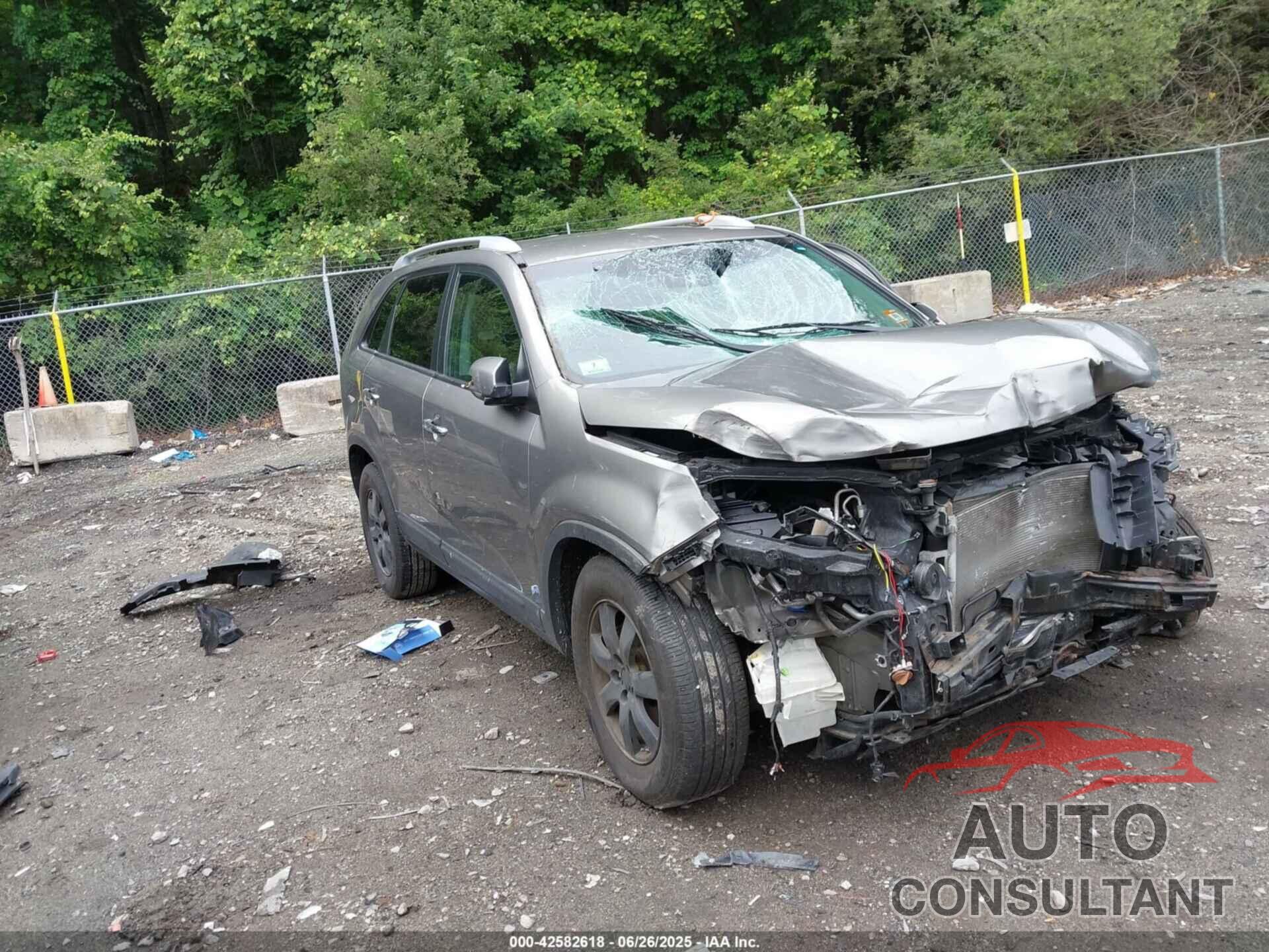 KIA SORENTO 2011 - 5XYKT4A16BG094090