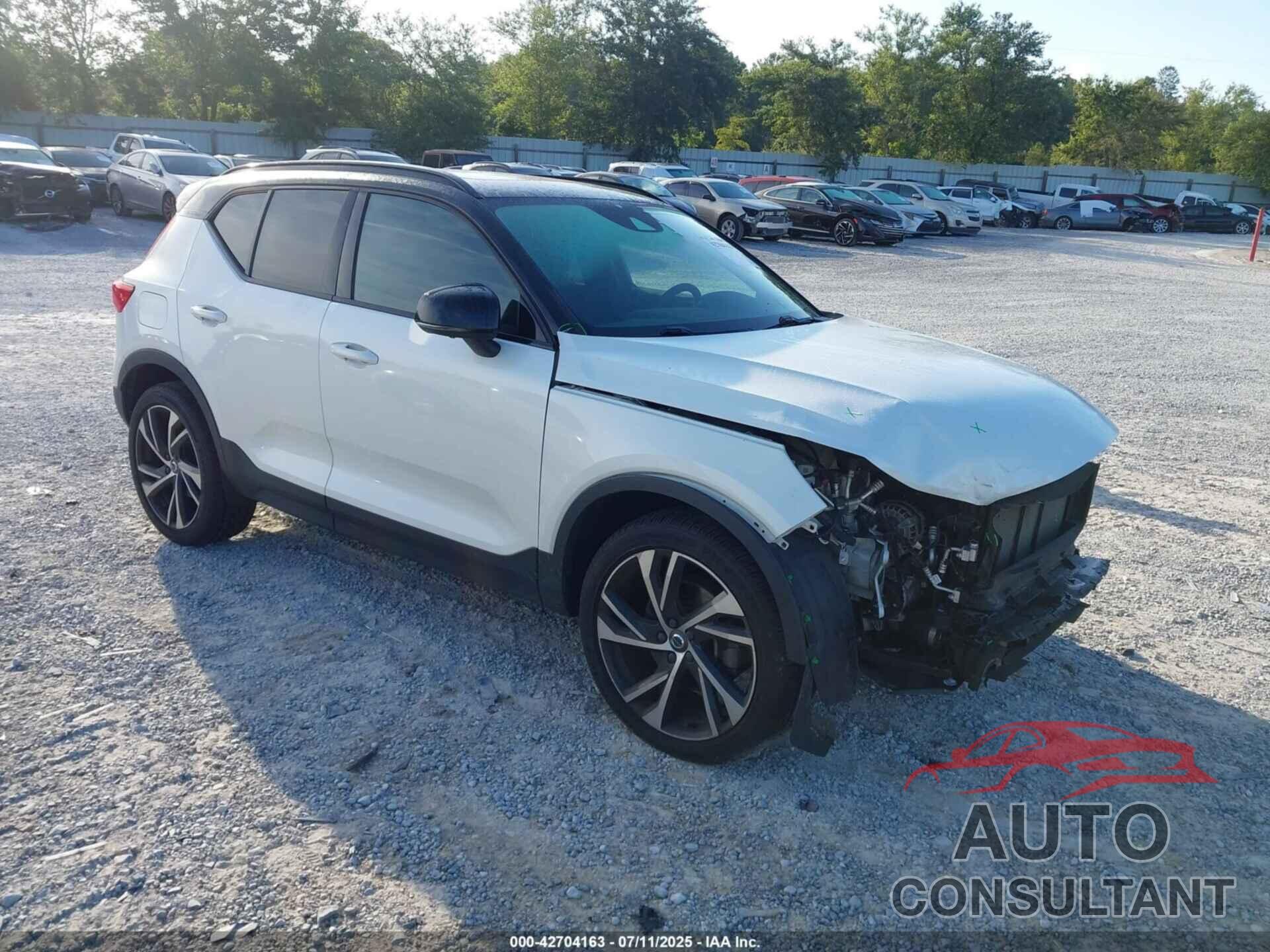 VOLVO XC40 2020 - YV4162UM6L2265698