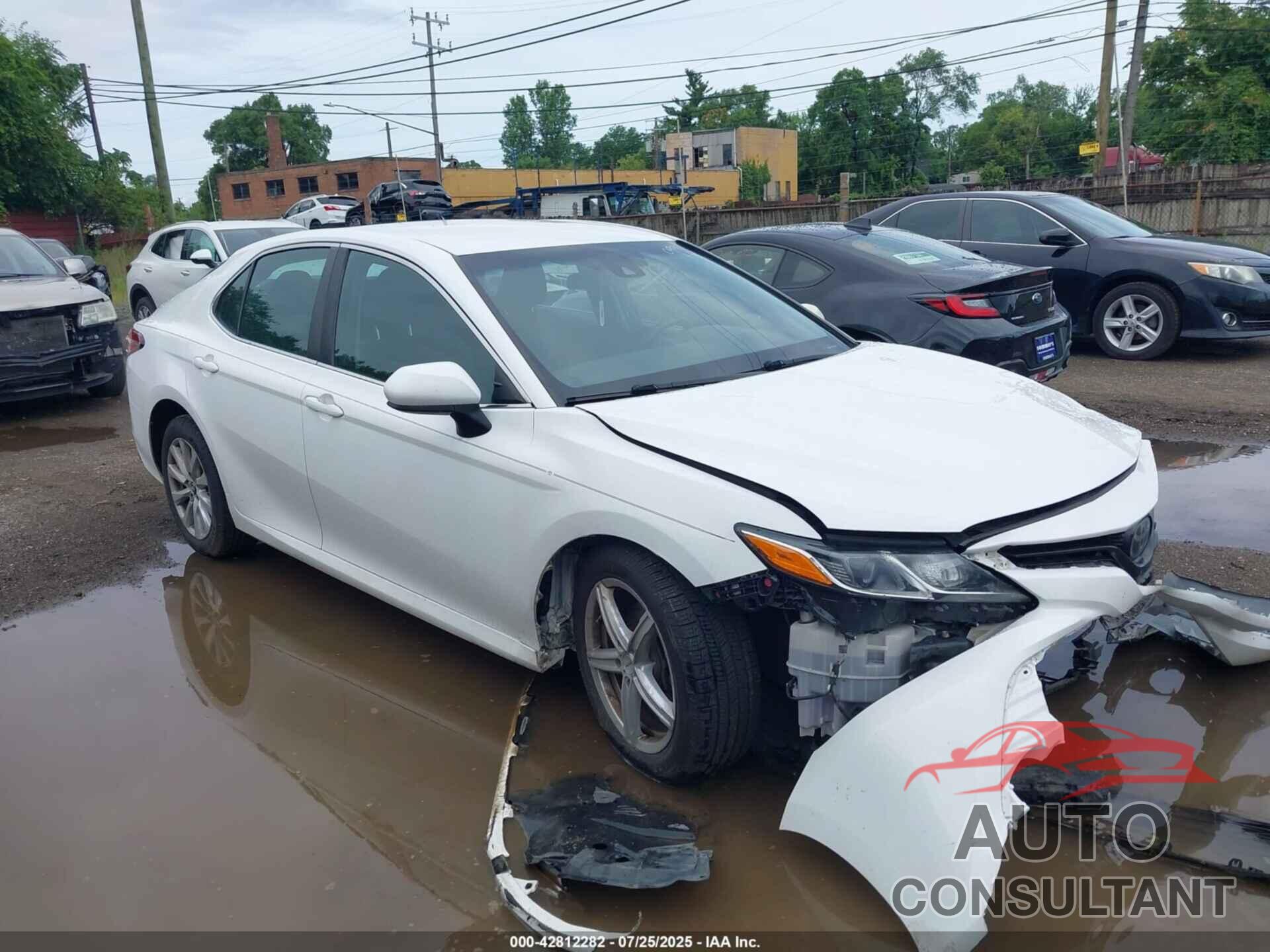TOYOTA CAMRY 2018 - 4T1B11HK0JU040991