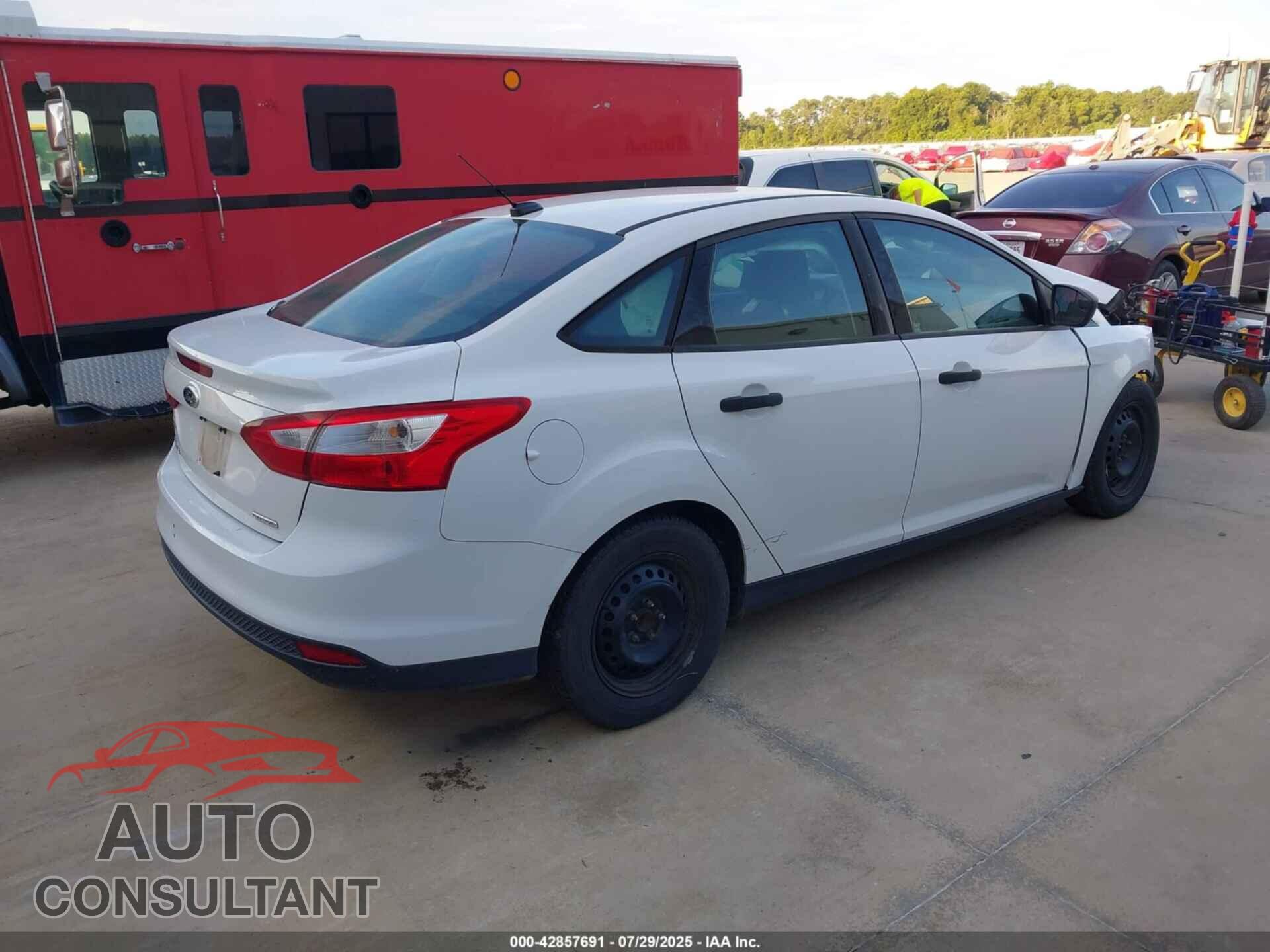 FORD FOCUS 2013 - 1FADP3E25DL181406