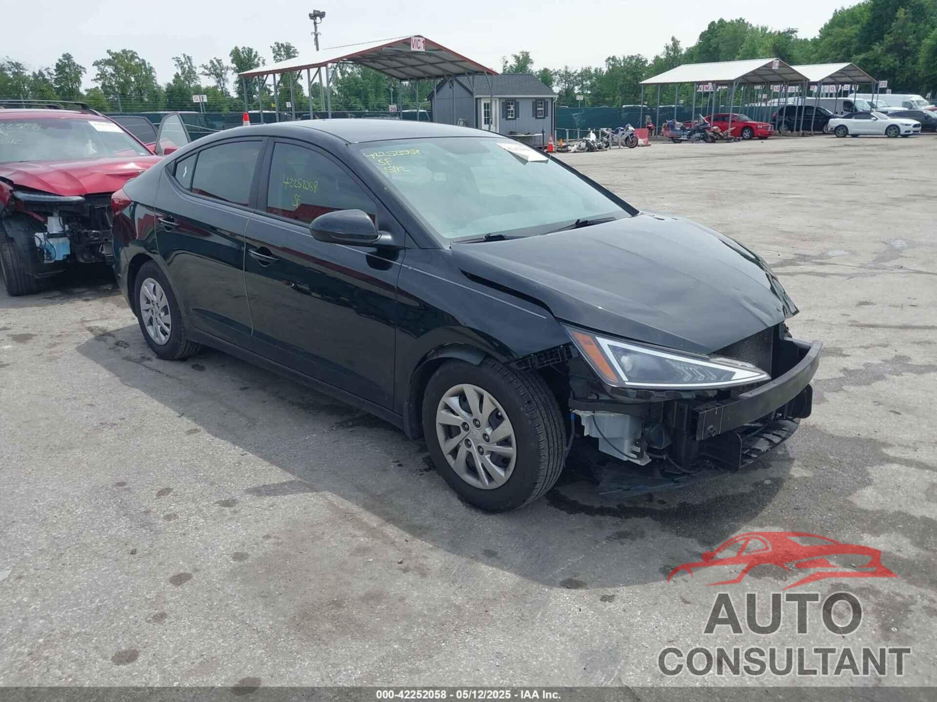 HYUNDAI ELANTRA 2019 - KMHD74LF6KU824385