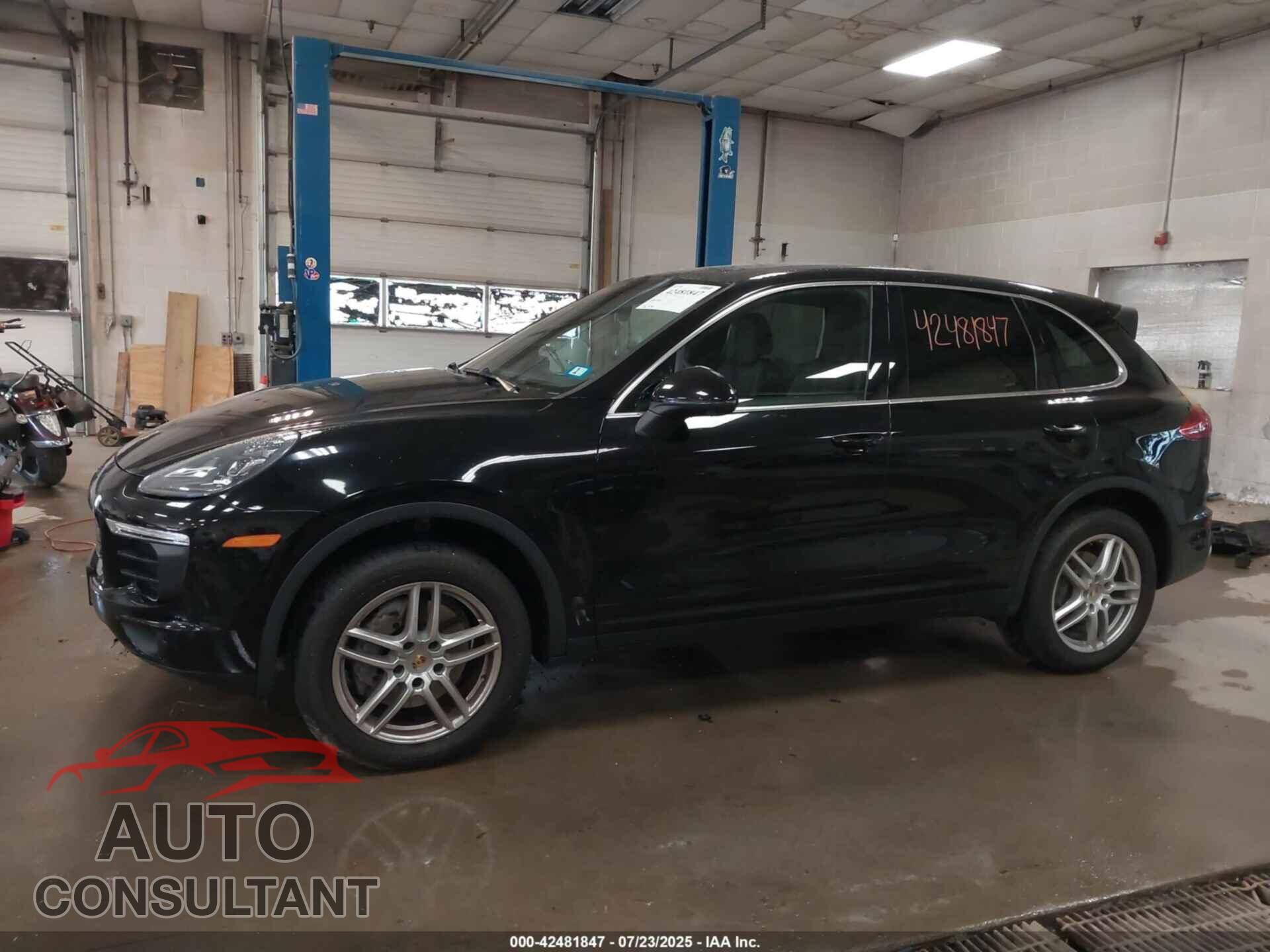 PORSCHE CAYENNE 2016 - WP1AA2A27GLA08360