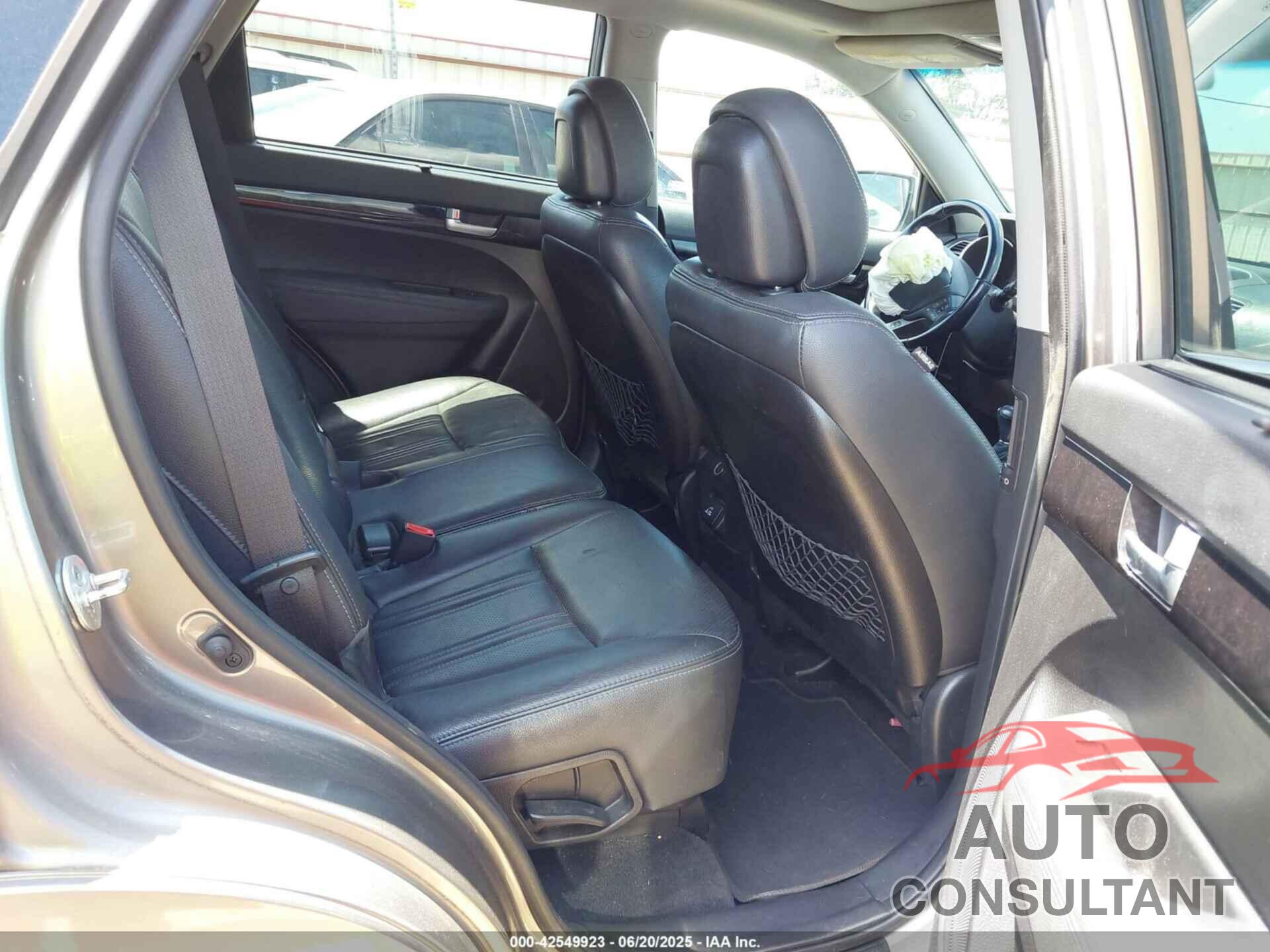 KIA SORENTO 2015 - 5XYKW4A71FG633975