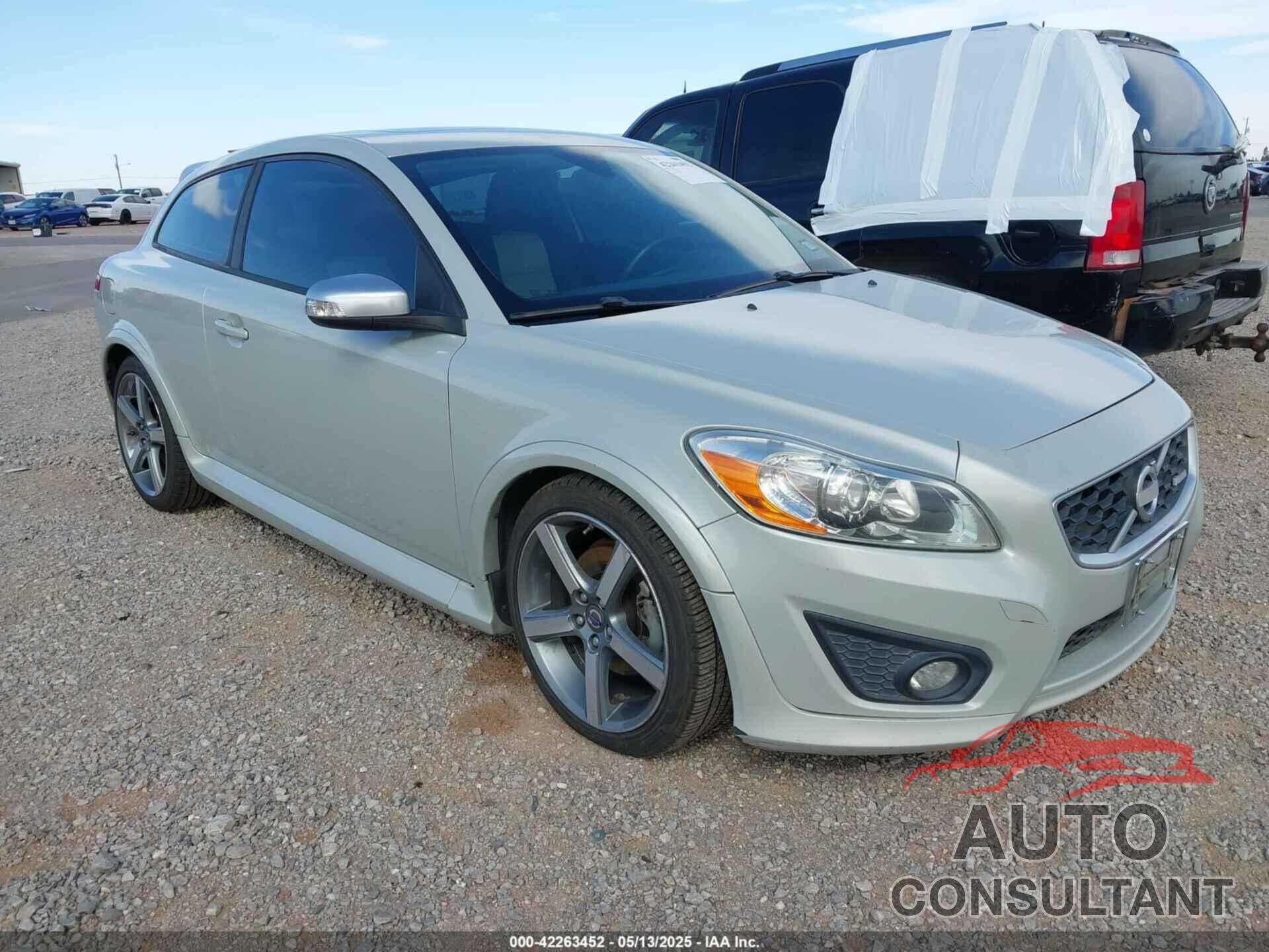 VOLVO C30 2012 - YV1672MK5C2270468