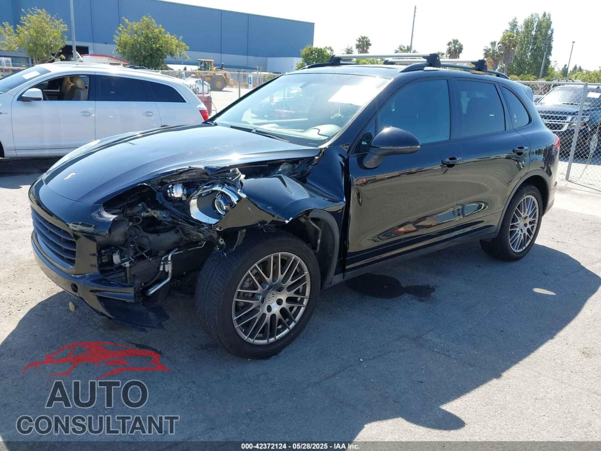 PORSCHE CAYENNE 2016 - WP1AA2A27GKA13225