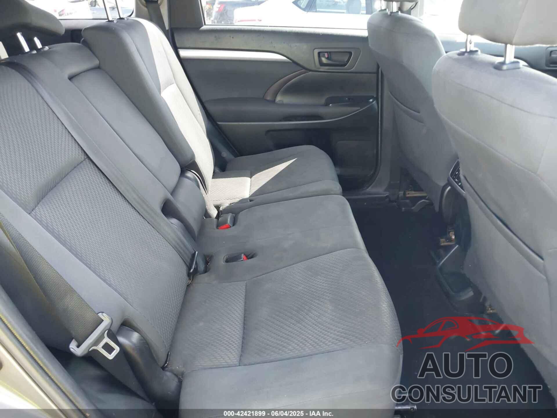TOYOTA HIGHLANDER 2019 - 5TDZZRFH6KS326822