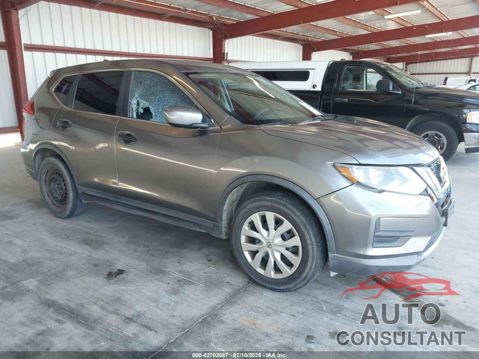 NISSAN ROGUE 2017 - KNMAT2MT7HP546809