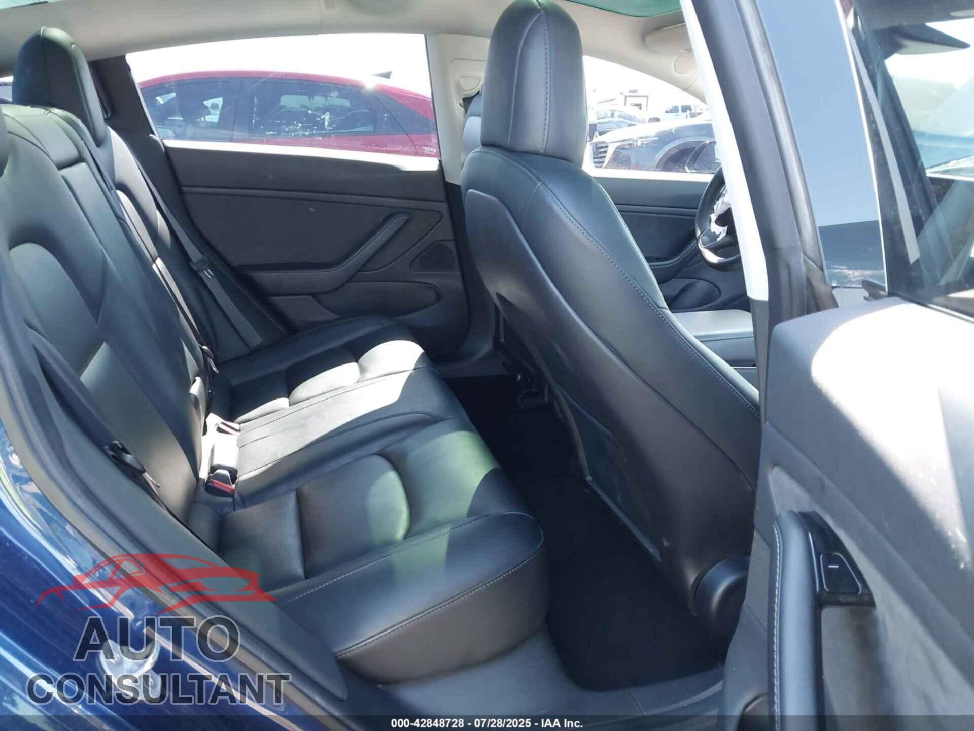 TESLA MODEL 3 2019 - 5YJ3E1EA5KF427118