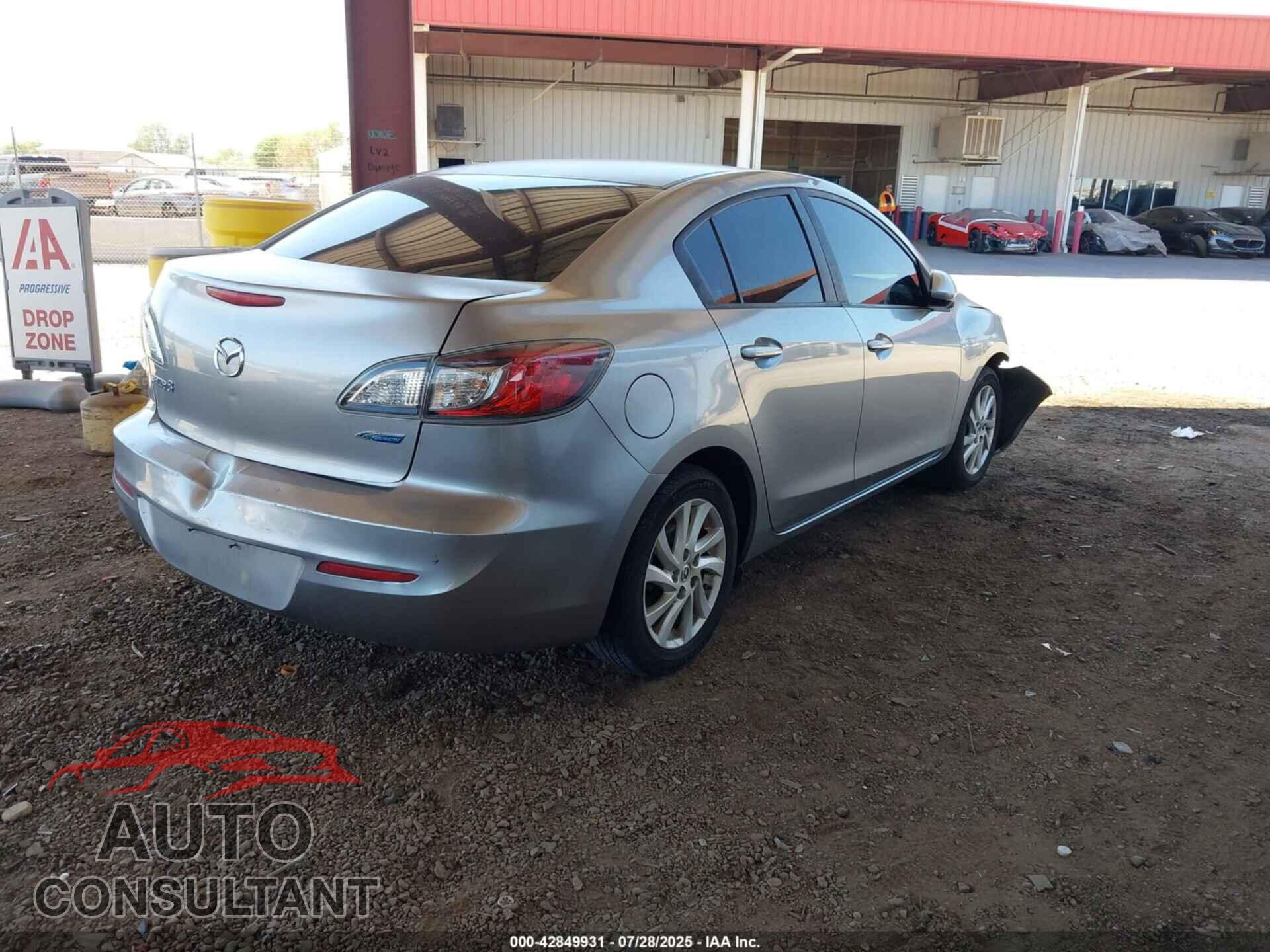 MAZDA MAZDA3 2012 - JM1BL1V87C1698688
