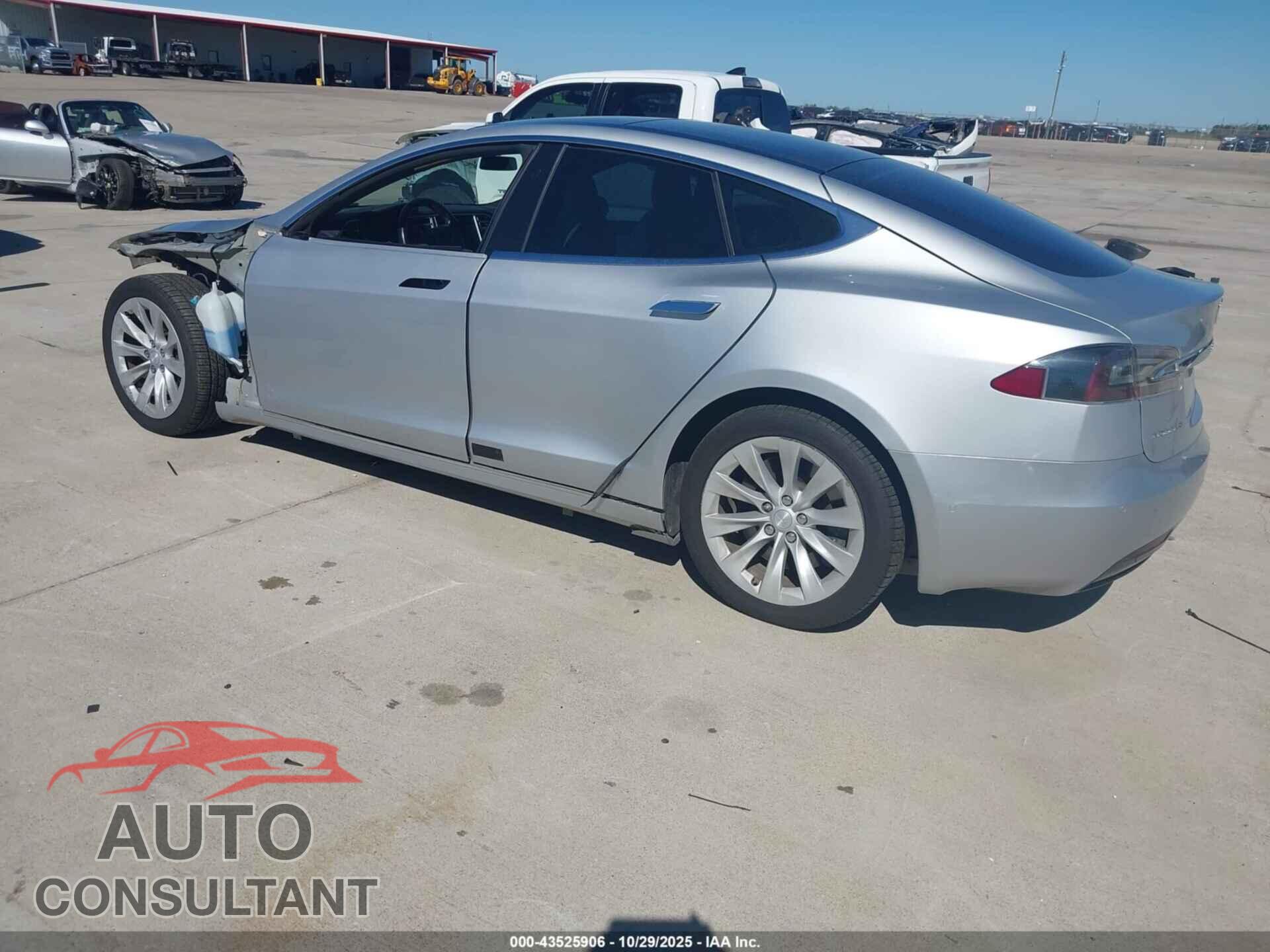 TESLA MODEL S 2017 - 5YJSA1E25HF212217